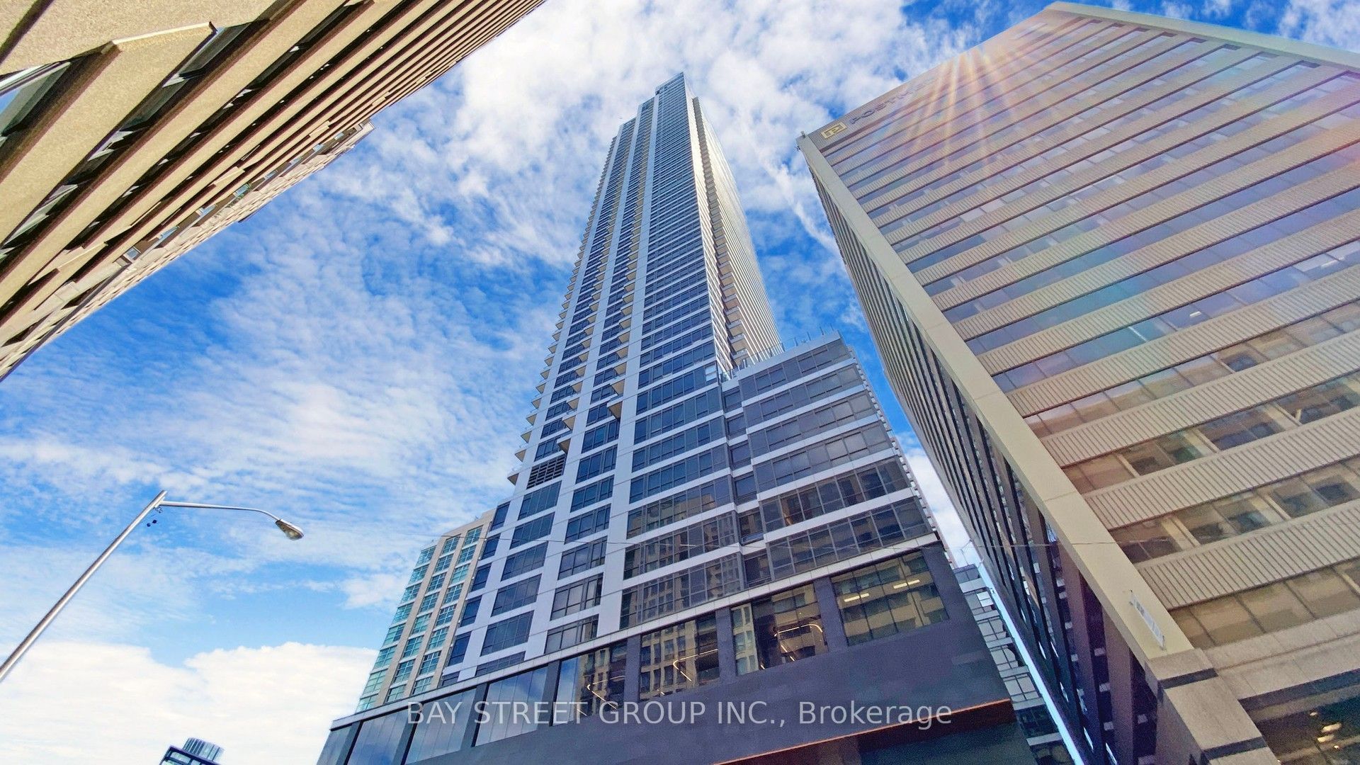 395 Bloor Street E 4206, Toronto, ON M4W 0B4 photo 3