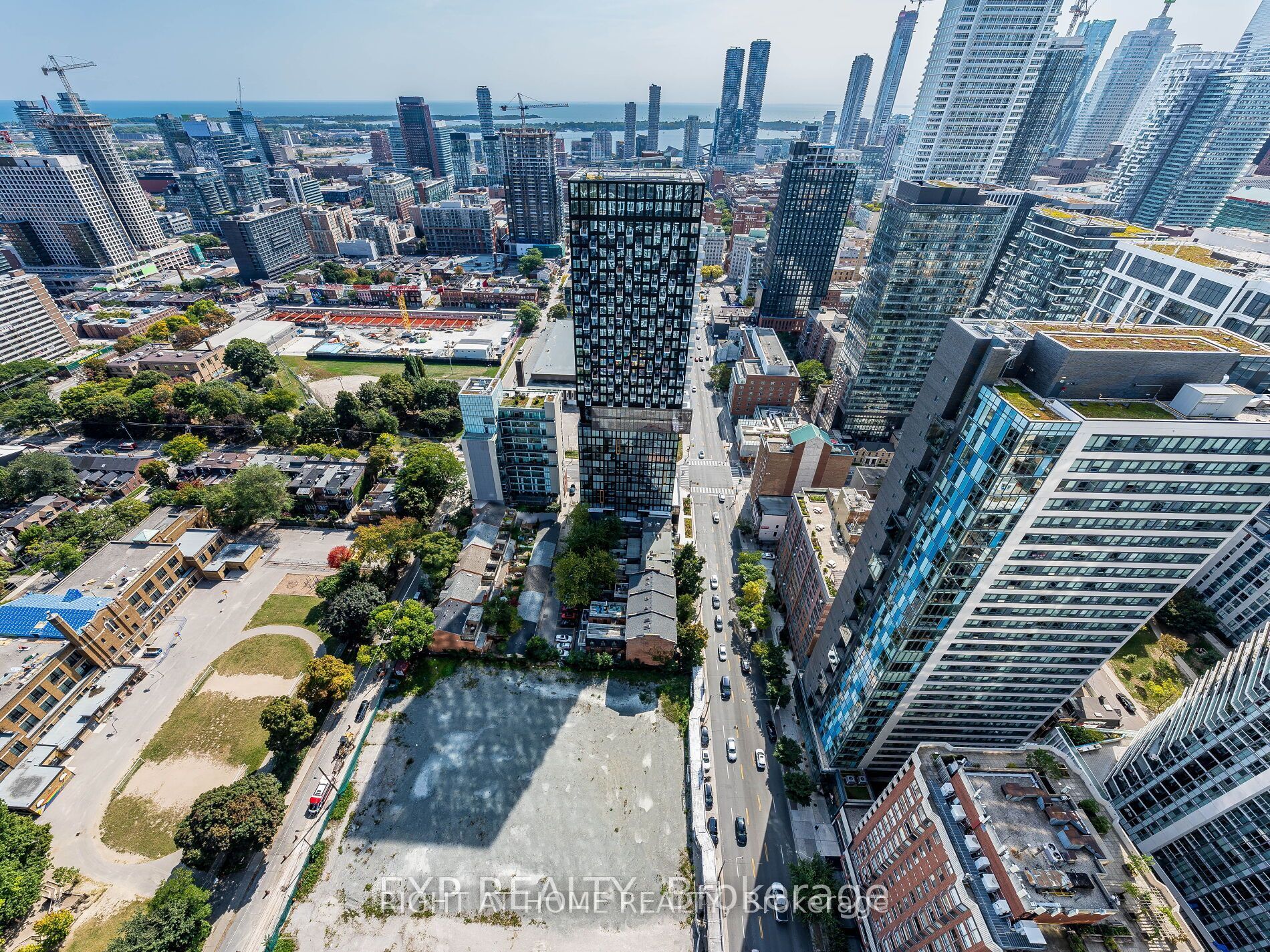 181 Dundas Street E 4608, Toronto, ON M5A 0N5 photo 4