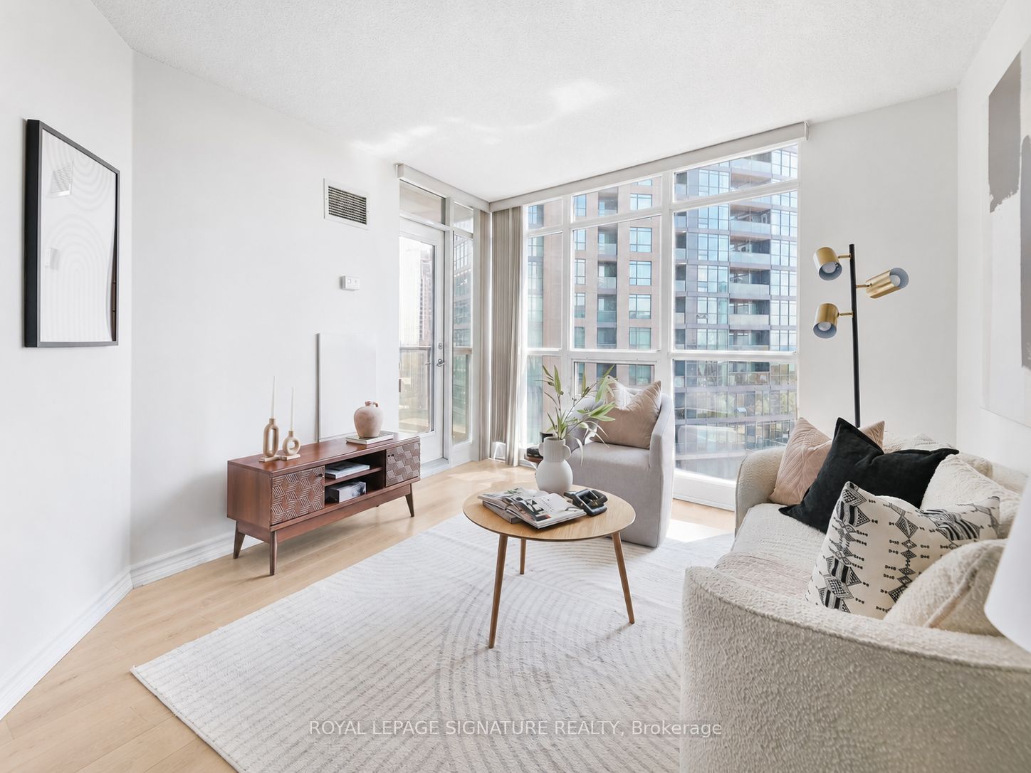 231 Fort York Boulevard 1102, Toronto, ON M5V 1B2 photo 4