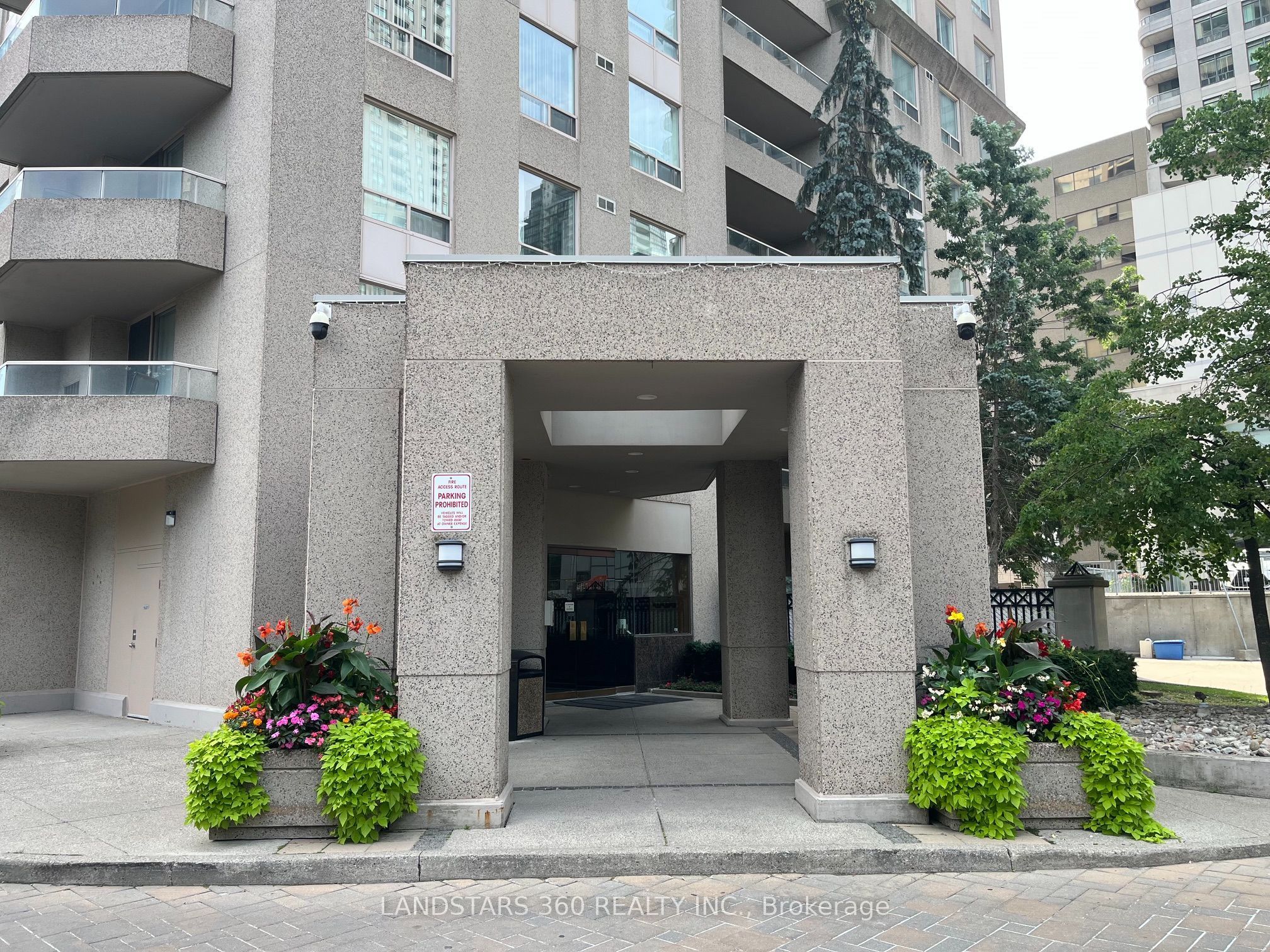 18 Hillcrest Avenue 902, Toronto, ON M2N 3N5 photo 2