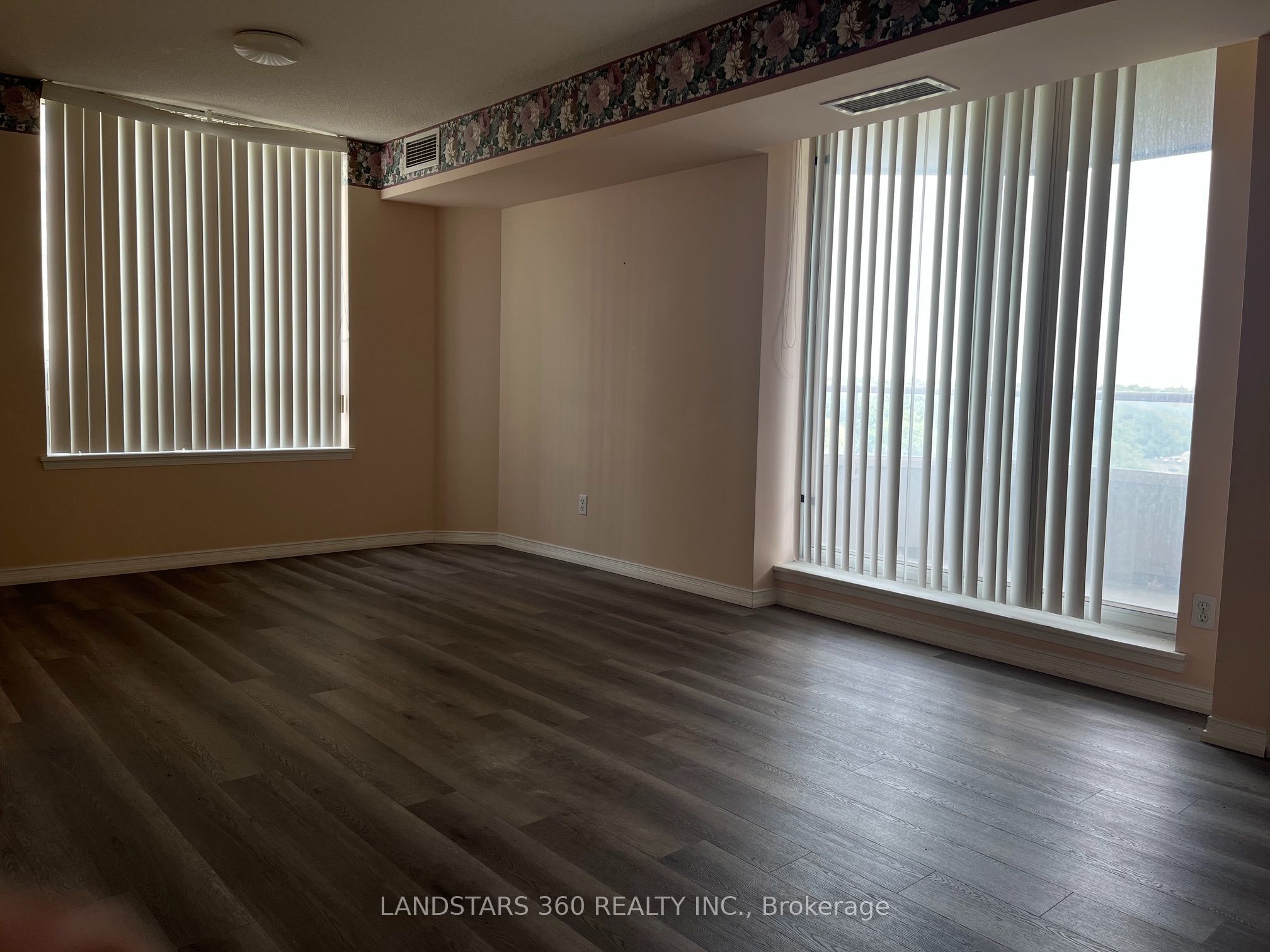 18 Hillcrest Avenue 902, Toronto, ON M2N 3N5 photo 4