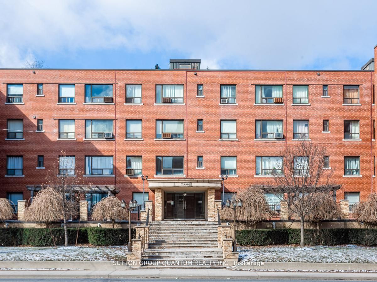 2550 Bathurst Street 218, Toronto, ON M6B 2Z2