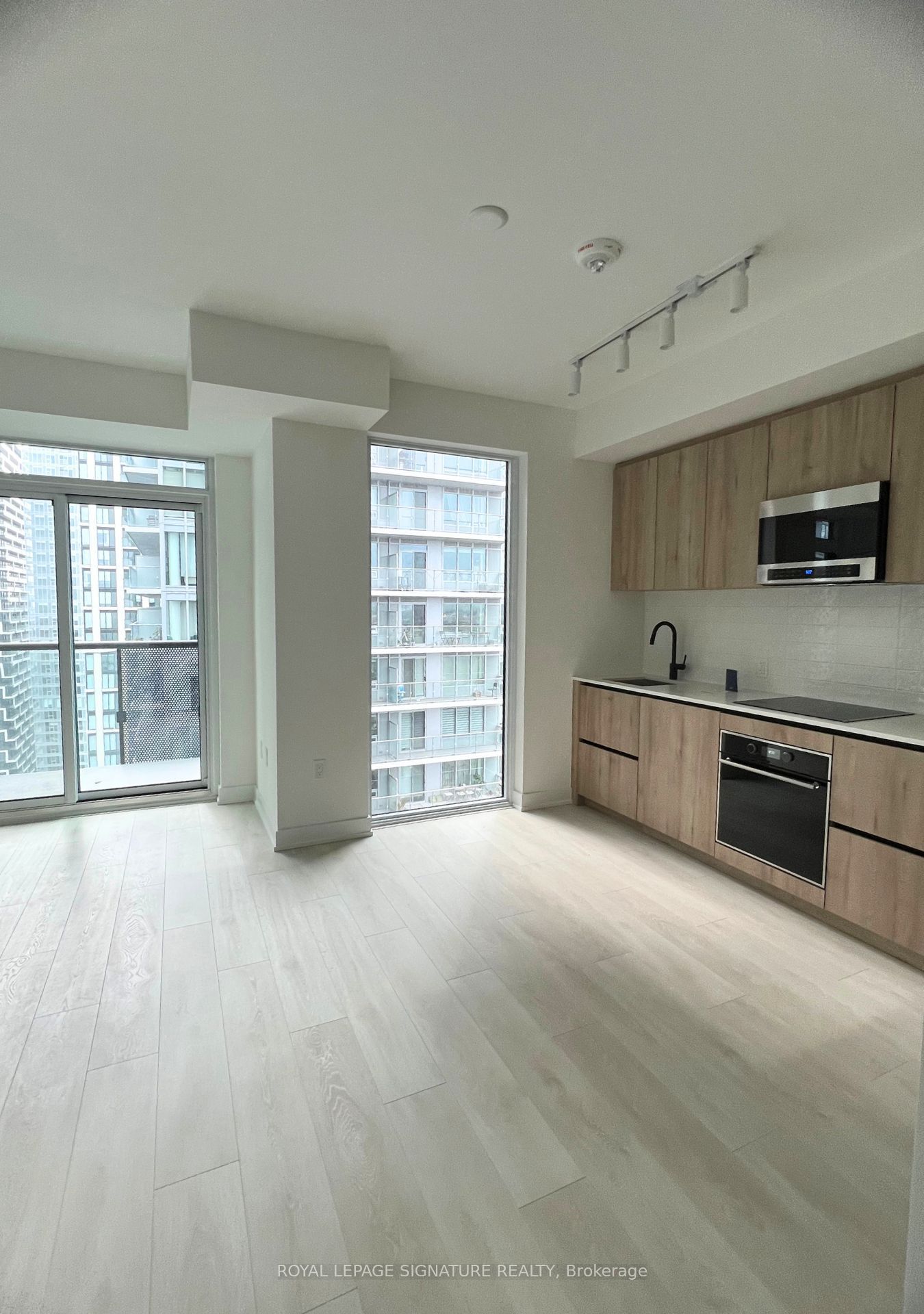 117 Broadway Avenue 2903, Toronto, ON M4P 1V3 photo 5