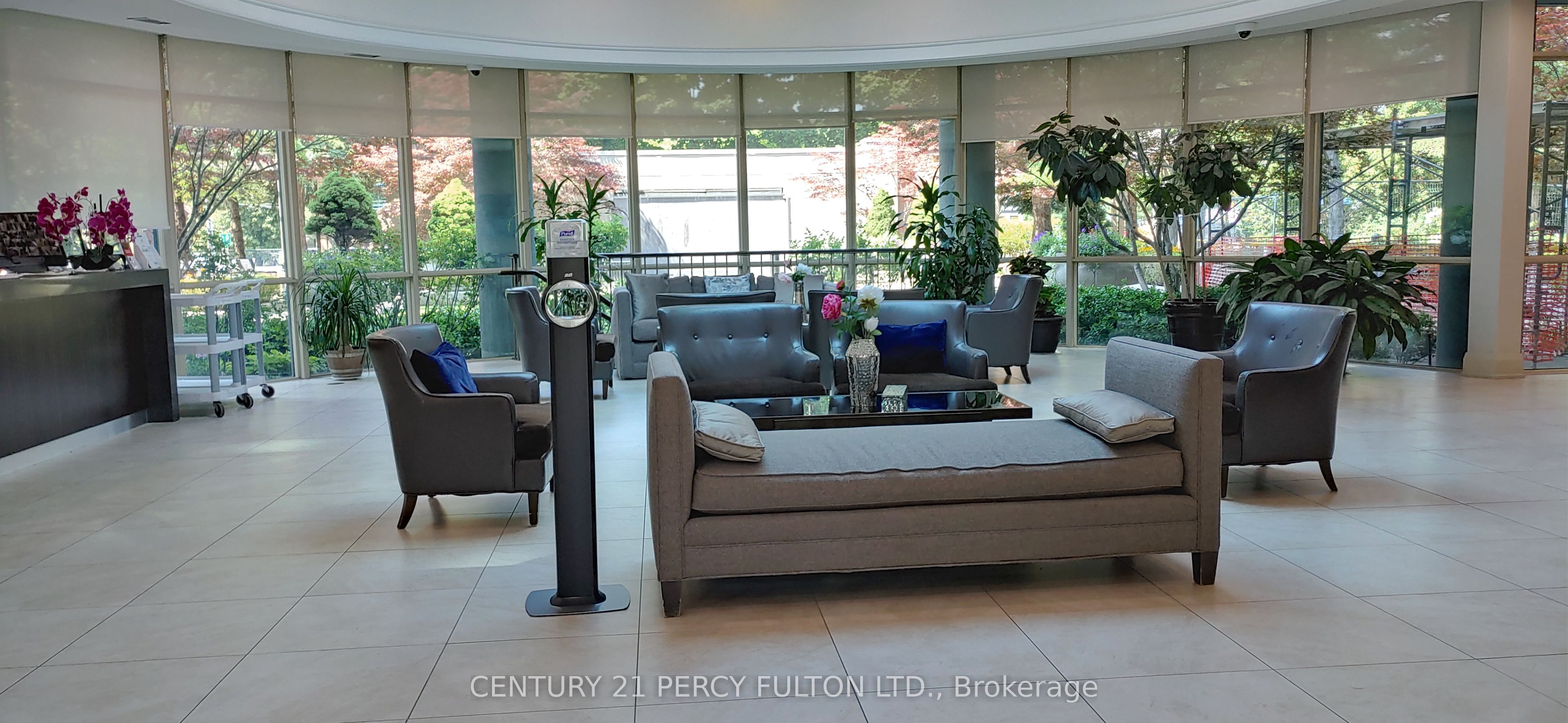 28 Harrison Garden Boulevard 709, Toronto, ON M2N 7B5 photo 5