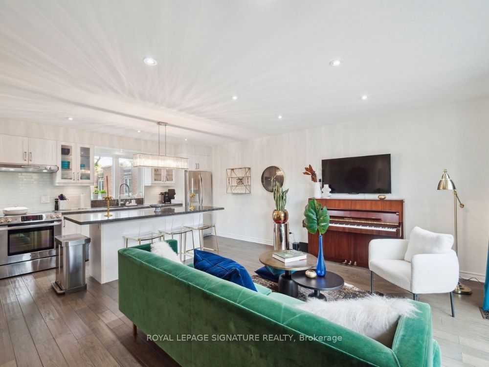 24 Anvil Millway, Toronto, ON M2L 1R1 photo 3