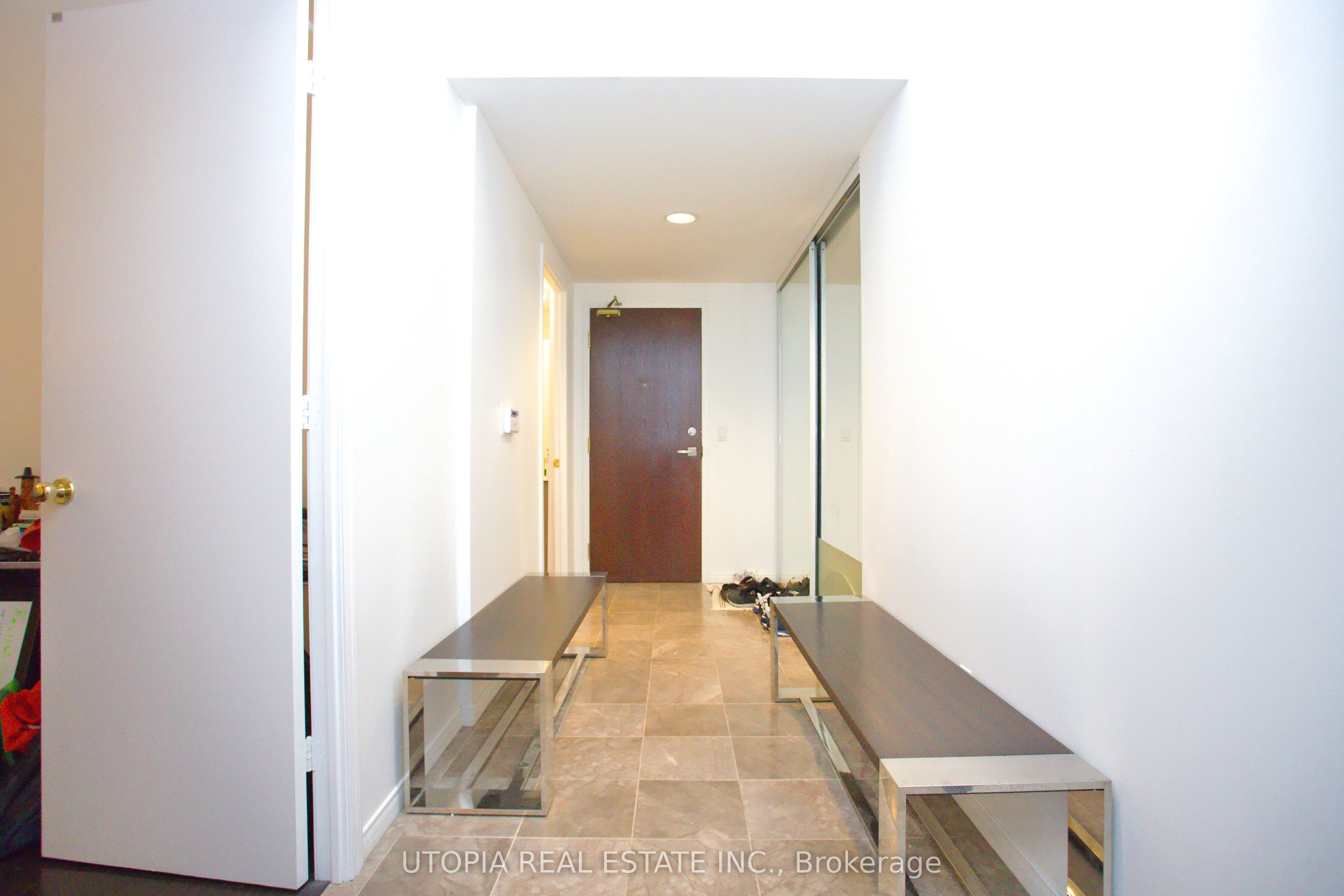 7 King Street E 1017, Toronto, ON M5C 1B2 photo 5