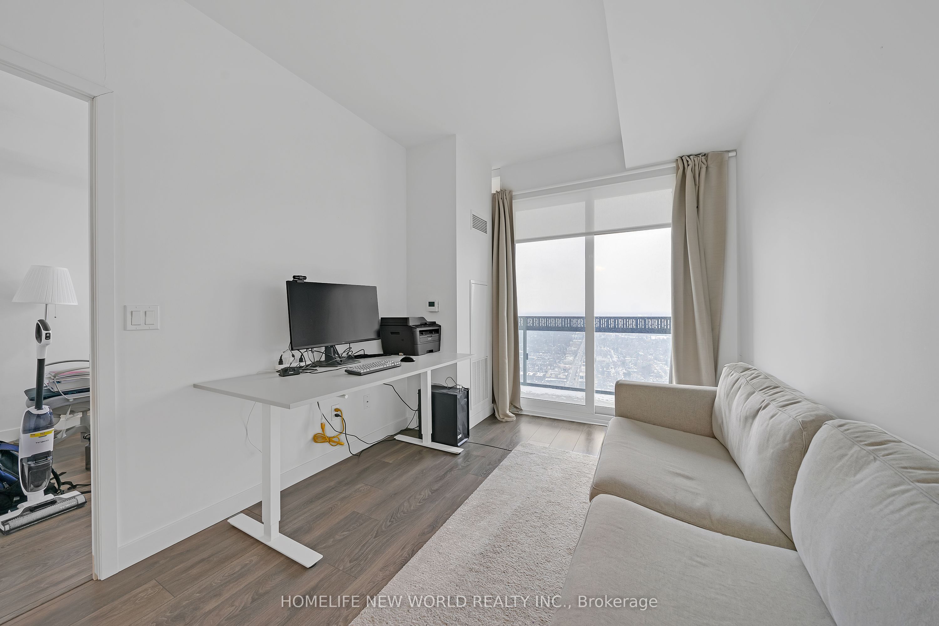 8 Eglinton Avenue E 4903, Toronto, ON M4P 1A6 photo 5