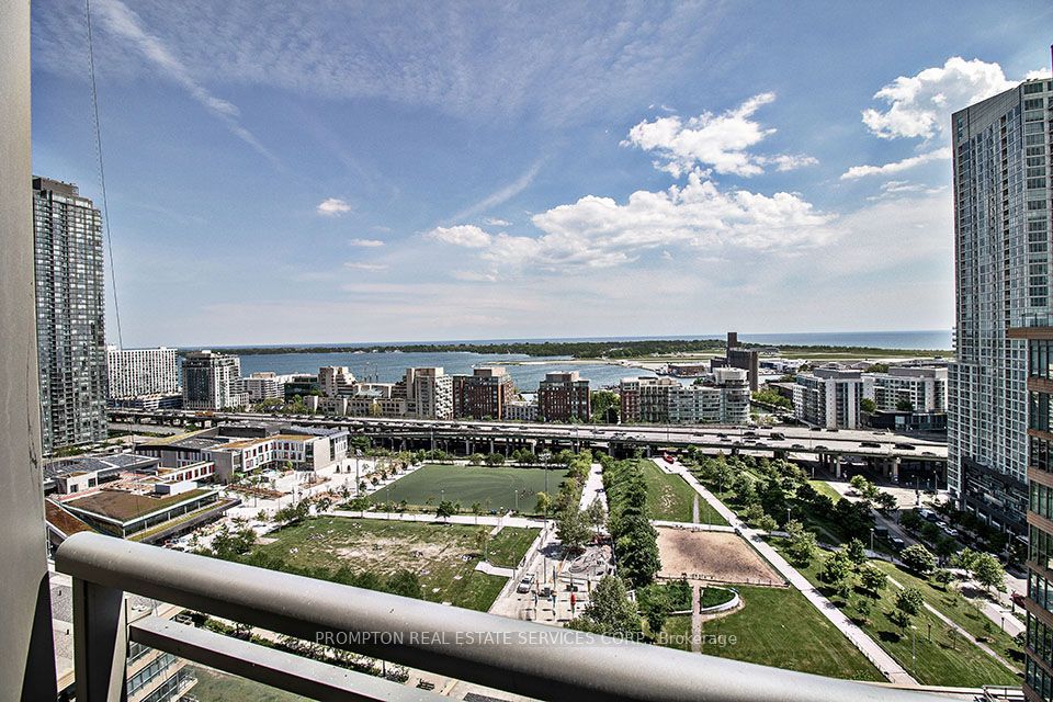 21 Iceboat Terrace 2208, Toronto, ON M5V 4B1 photo 2