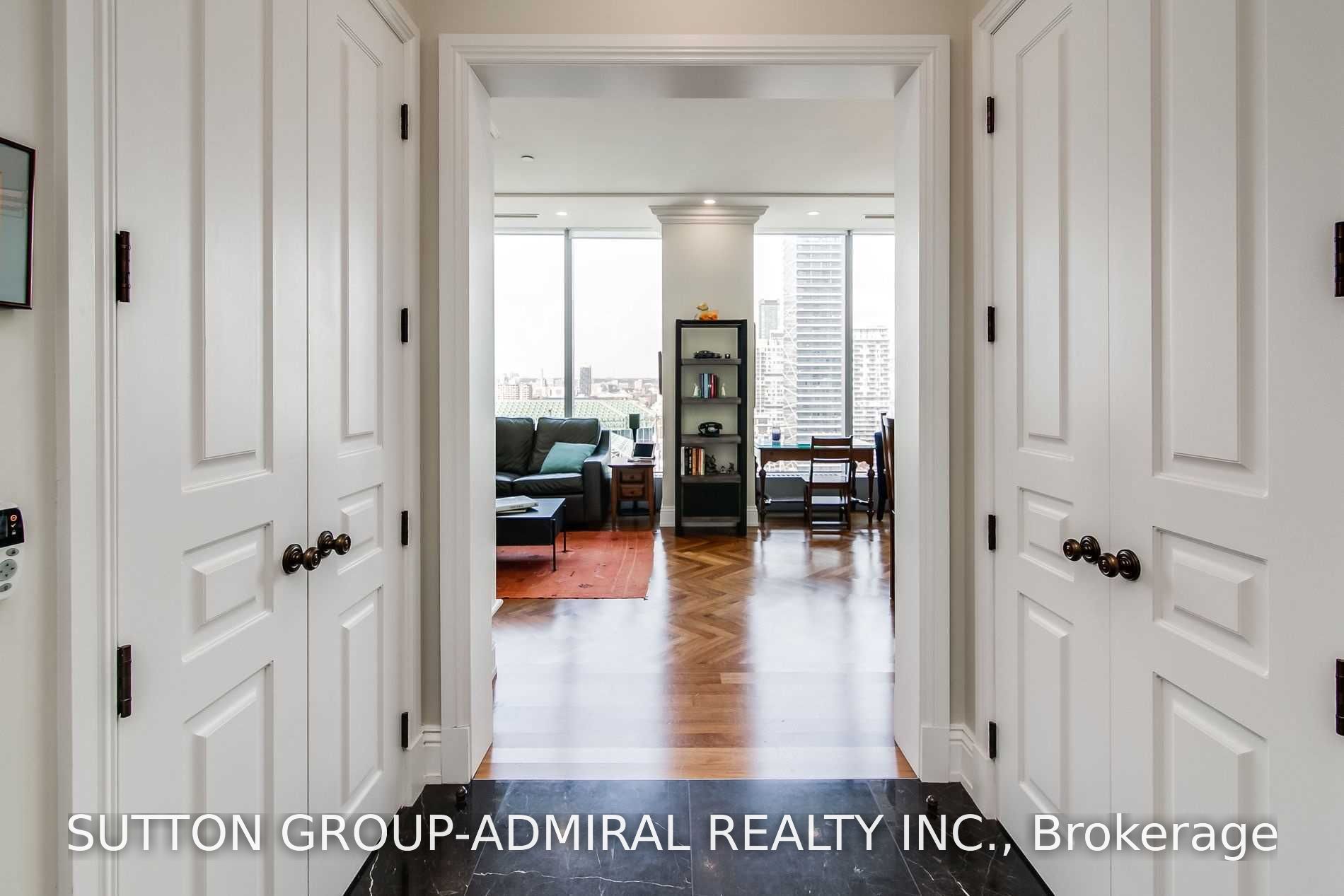 183 Wellington Street W 2202, Toronto, ON M5V 0A1 photo 2