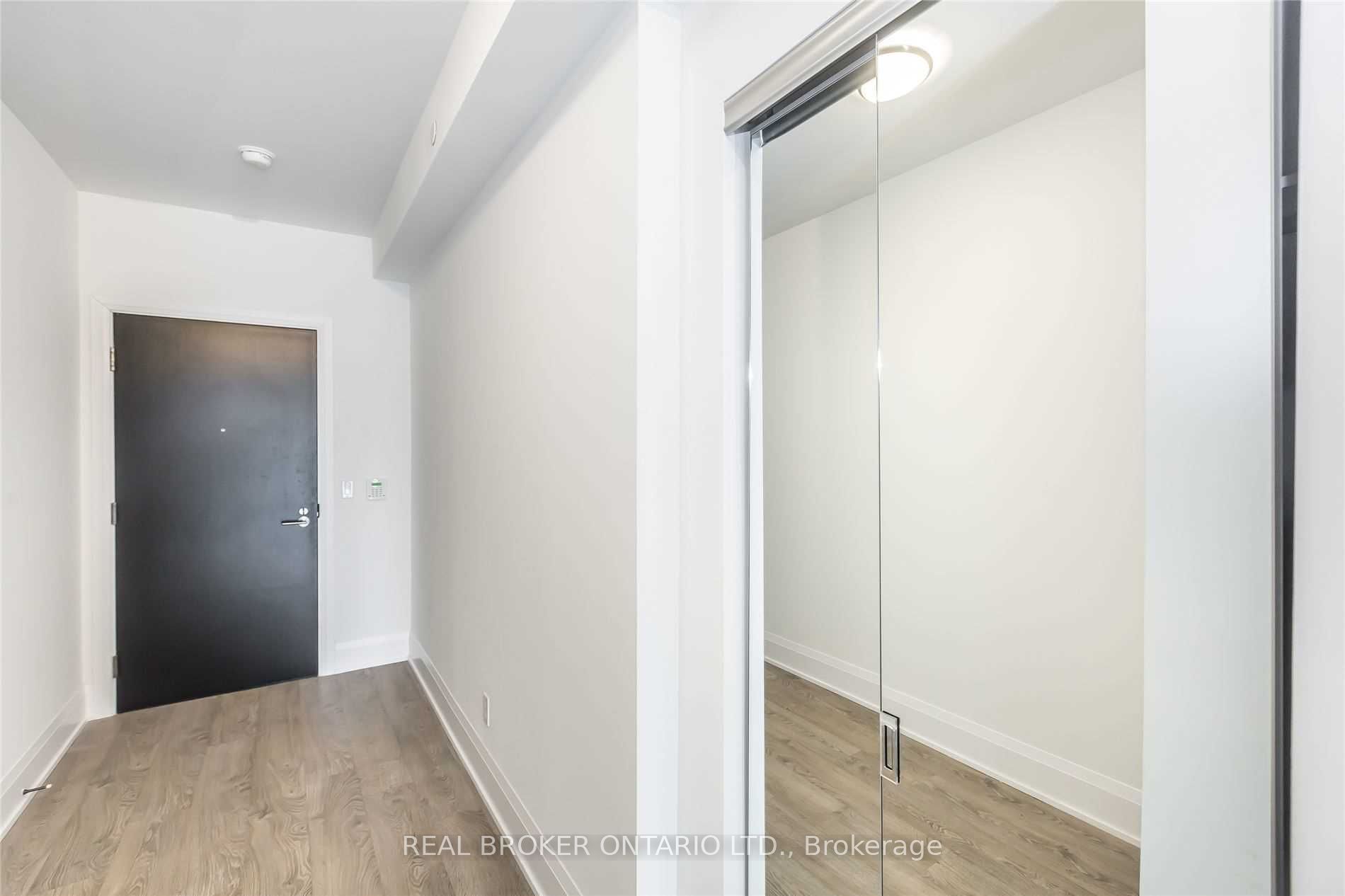 101 Erskine Avenue 813, Toronto, ON M4P 0C5 photo 2