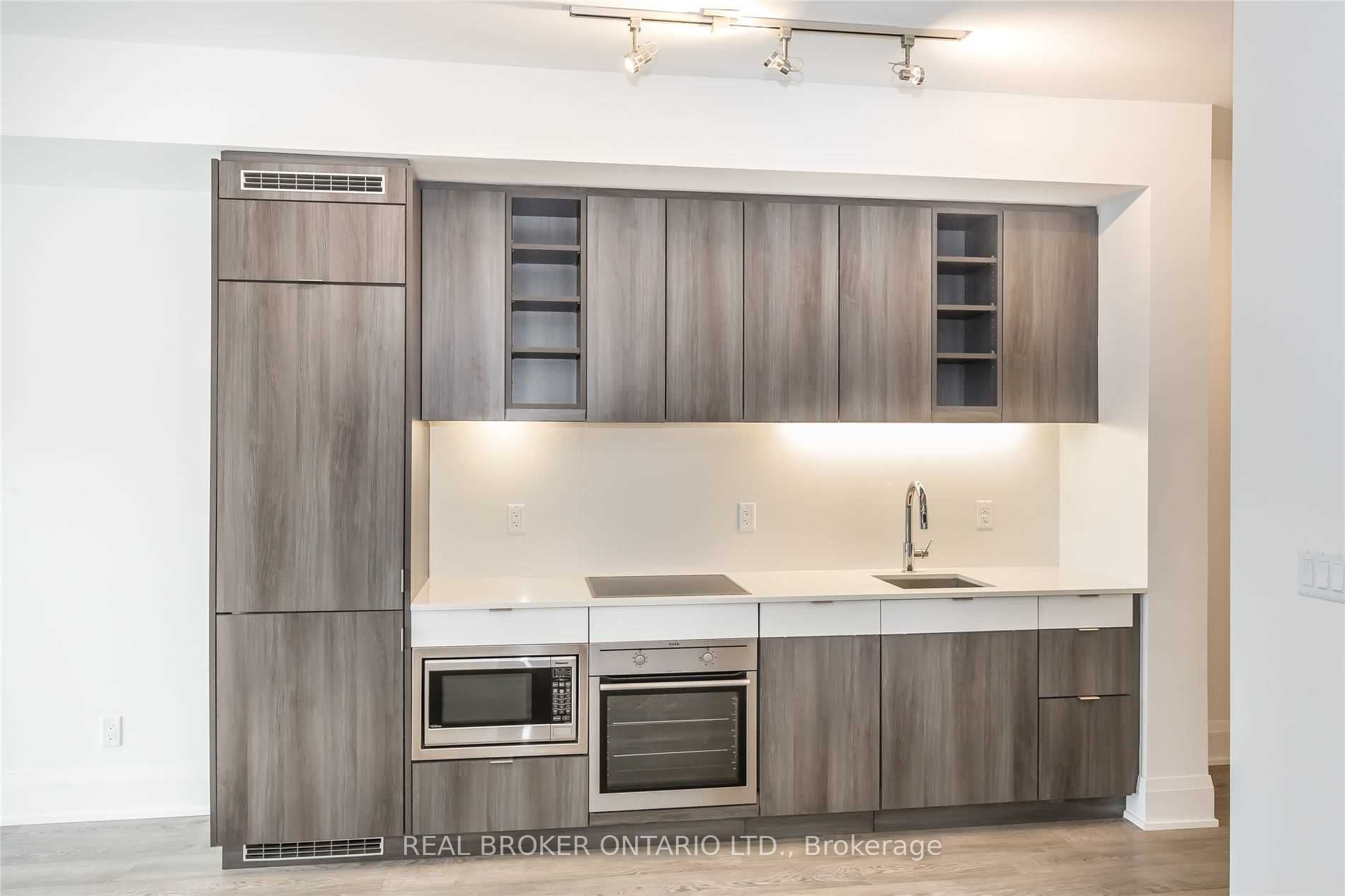 101 Erskine Avenue 813, Toronto, ON M4P 0C5 photo 5