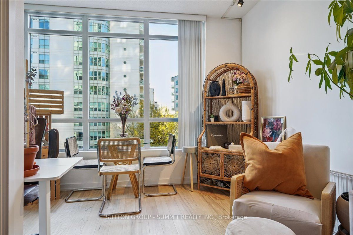38 Dan Leckie Way 515, Toronto, ON M5V 2V6 photo 3
