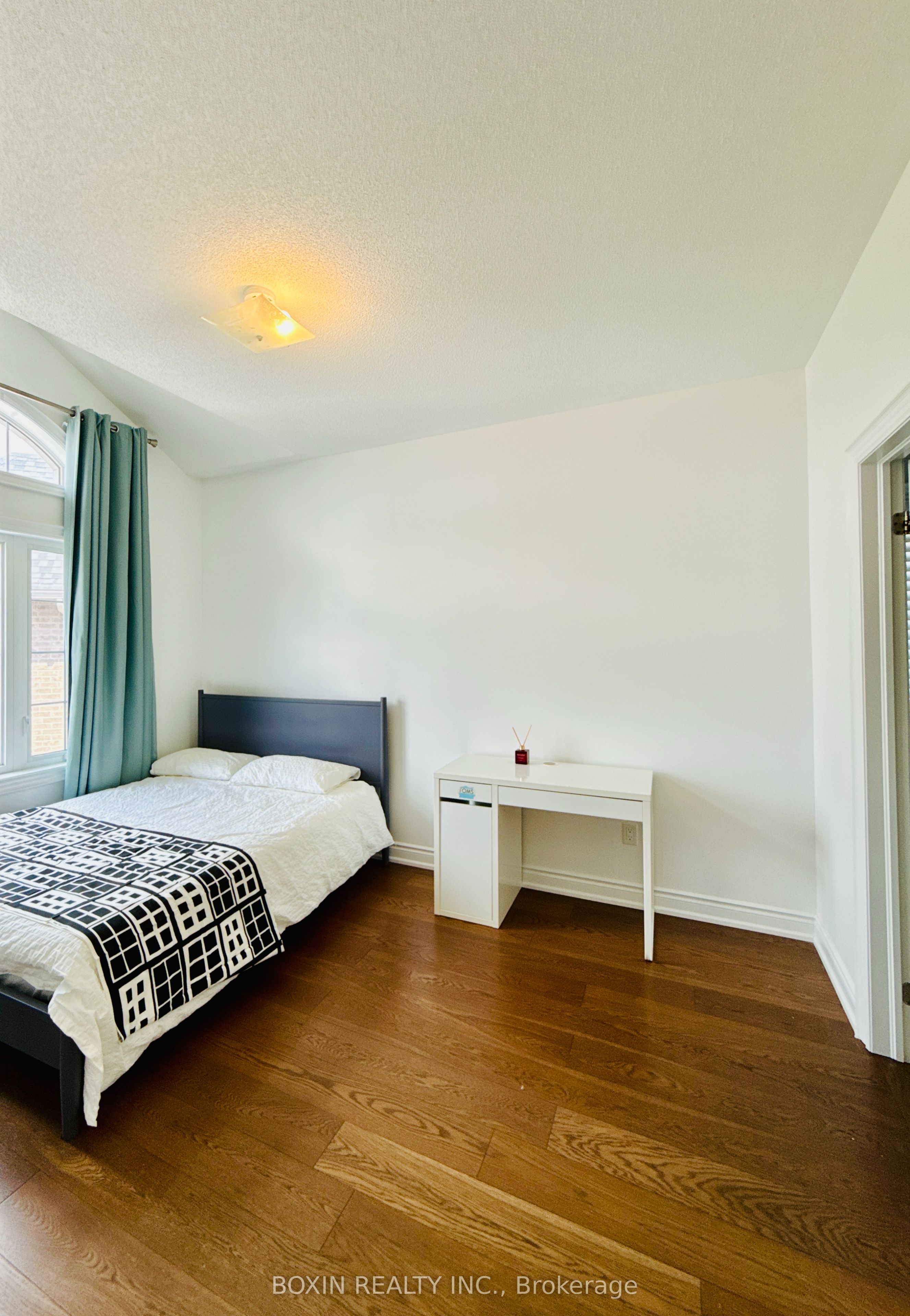22 Queen Magdalene Place Room 1, Toronto, ON M2H 0A6 photo 4