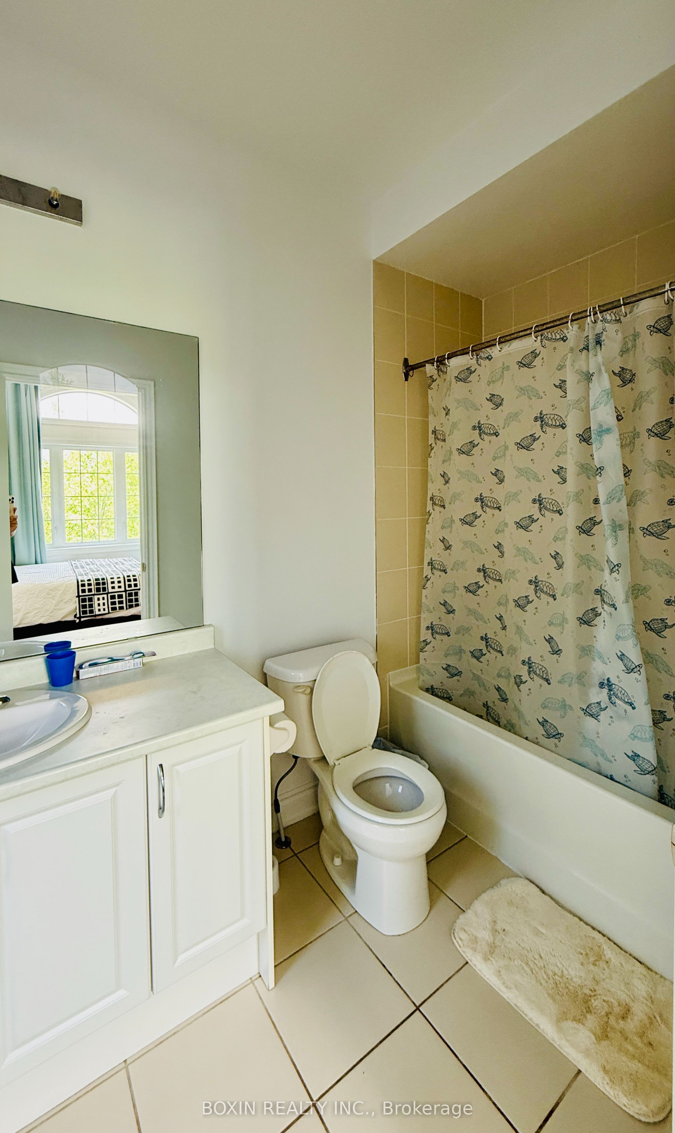 22 Queen Magdalene Place Room 1, Toronto, ON M2H 0A6 photo 5