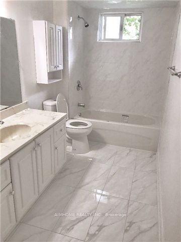 481 Hounslow Avenue, Toronto, ON M2R 1J1 photo 4