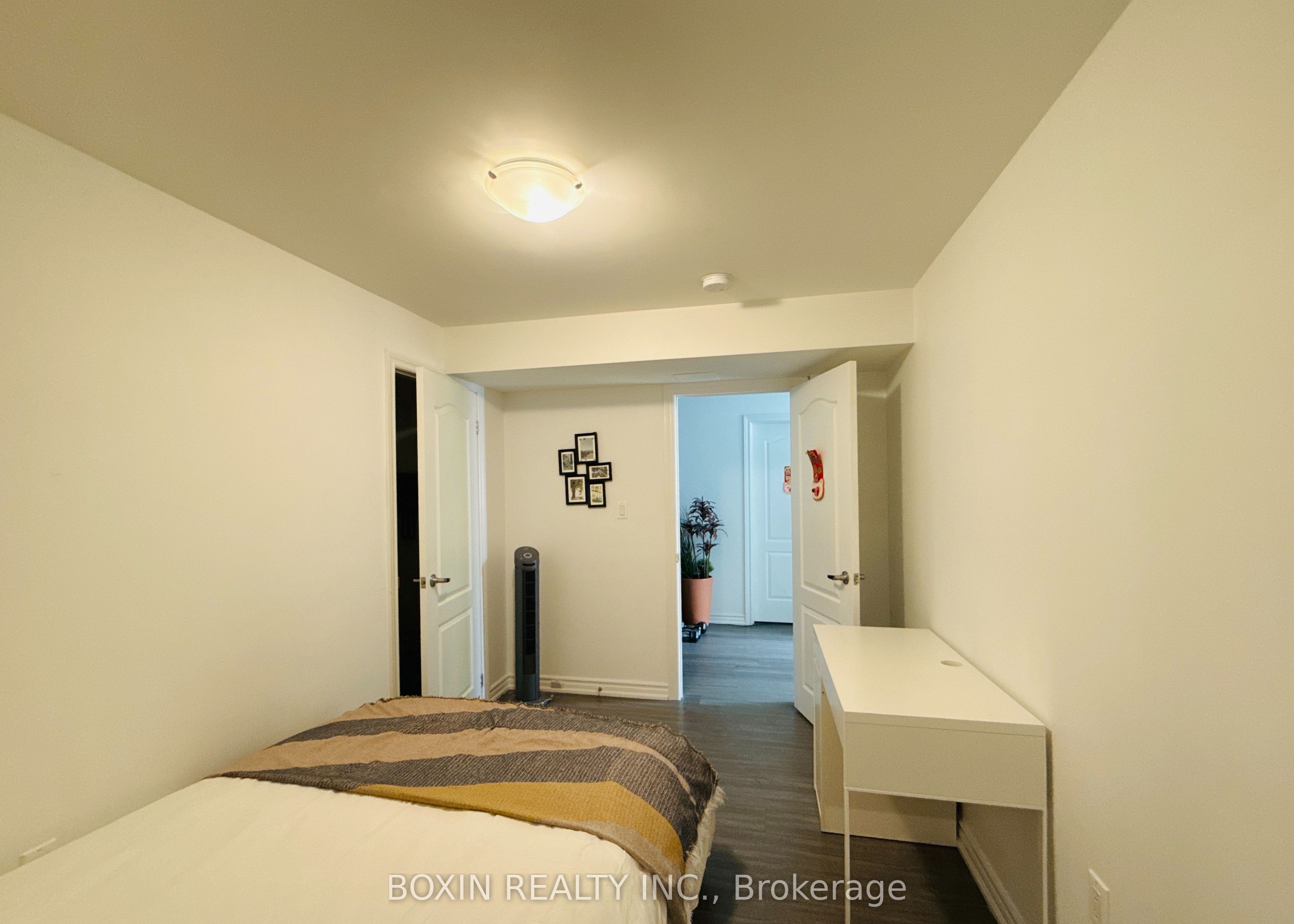 22 Queen Magdalene Place Basement Room 1, Toronto, ON M2H 0A6 photo 4