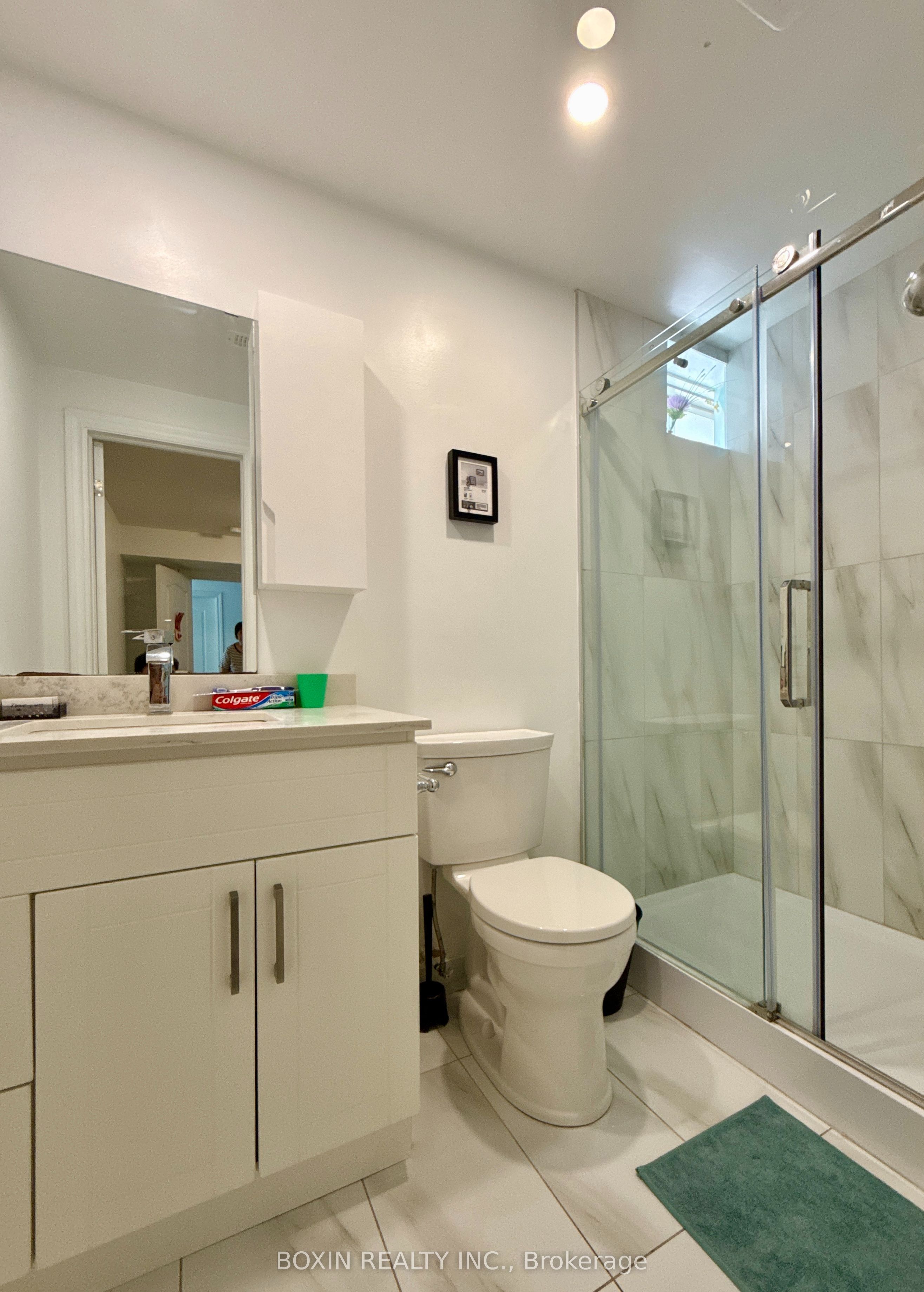 22 Queen Magdalene Place Basement Room 1, Toronto, ON M2H 0A6 photo 5