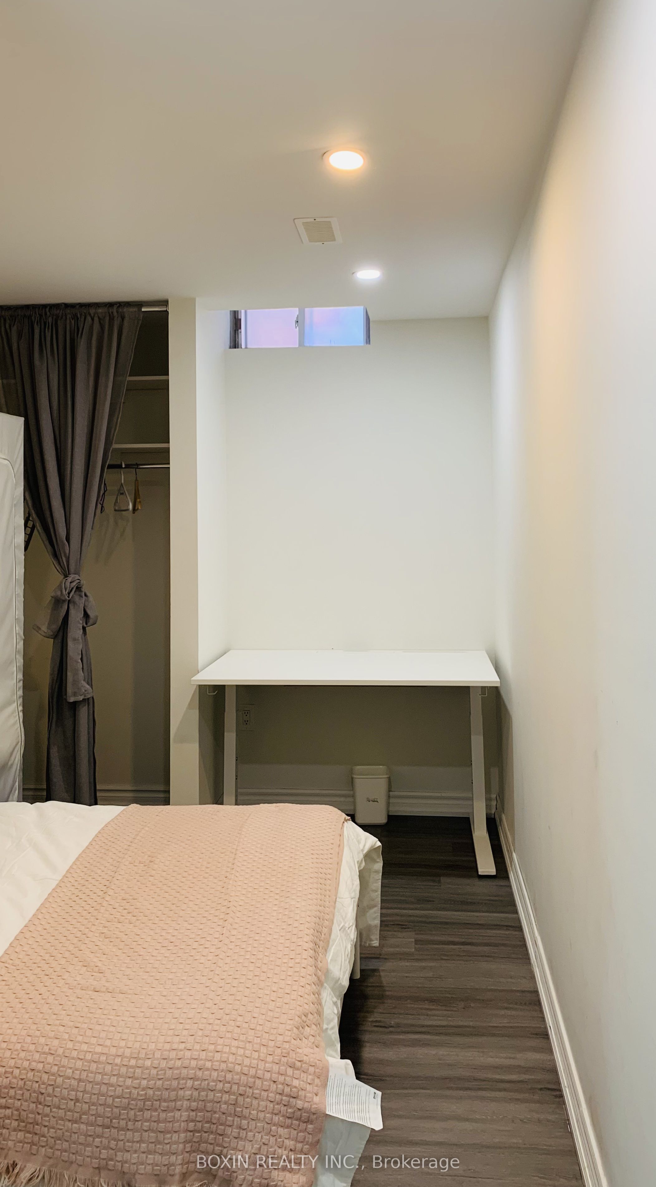22 Queen Magdalene Place Basement Room 2, Toronto, ON M2H 0A6 photo 5
