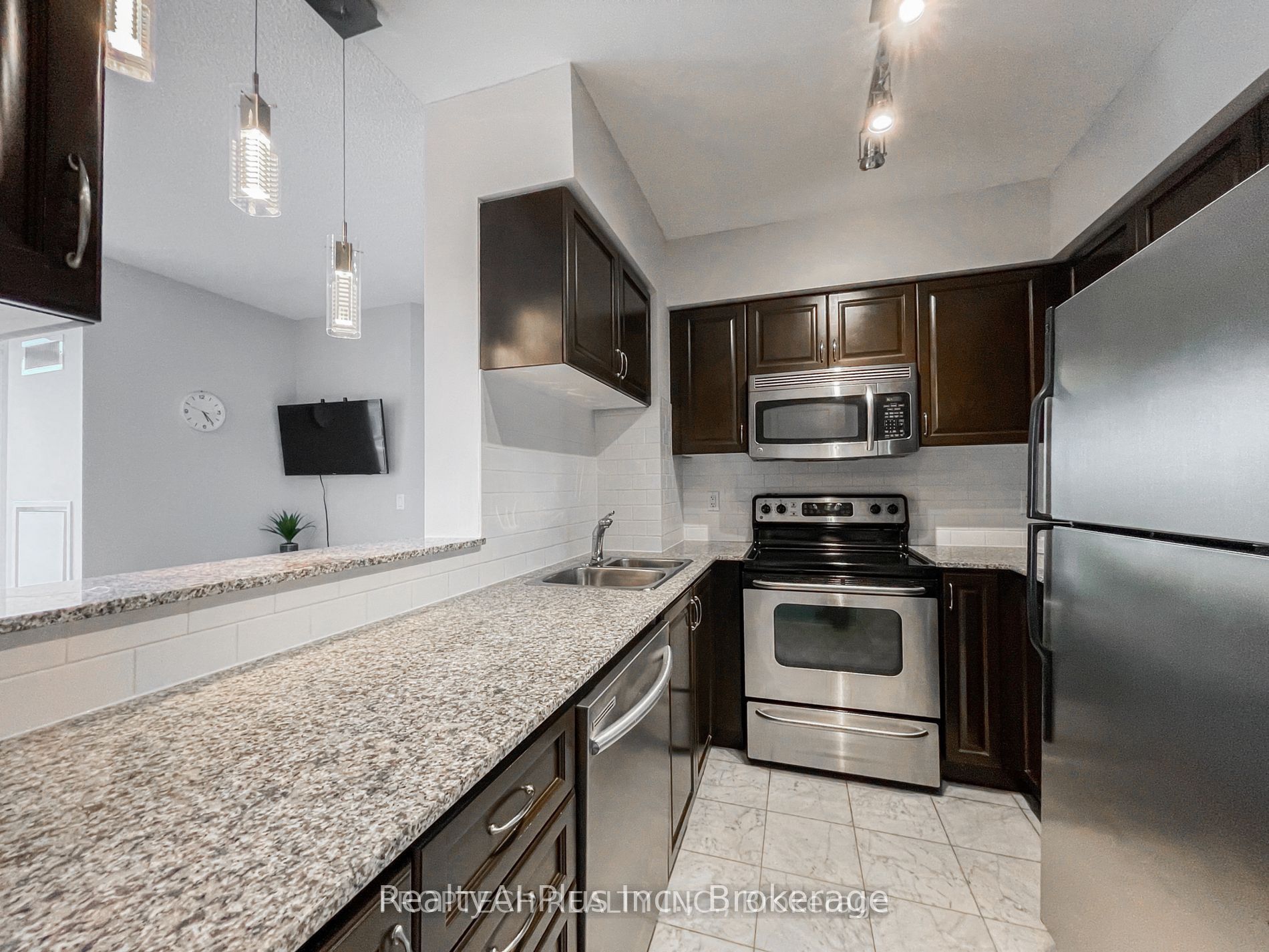 8 Scollard Street 403, Toronto, ON M5R 1M2 photo 4