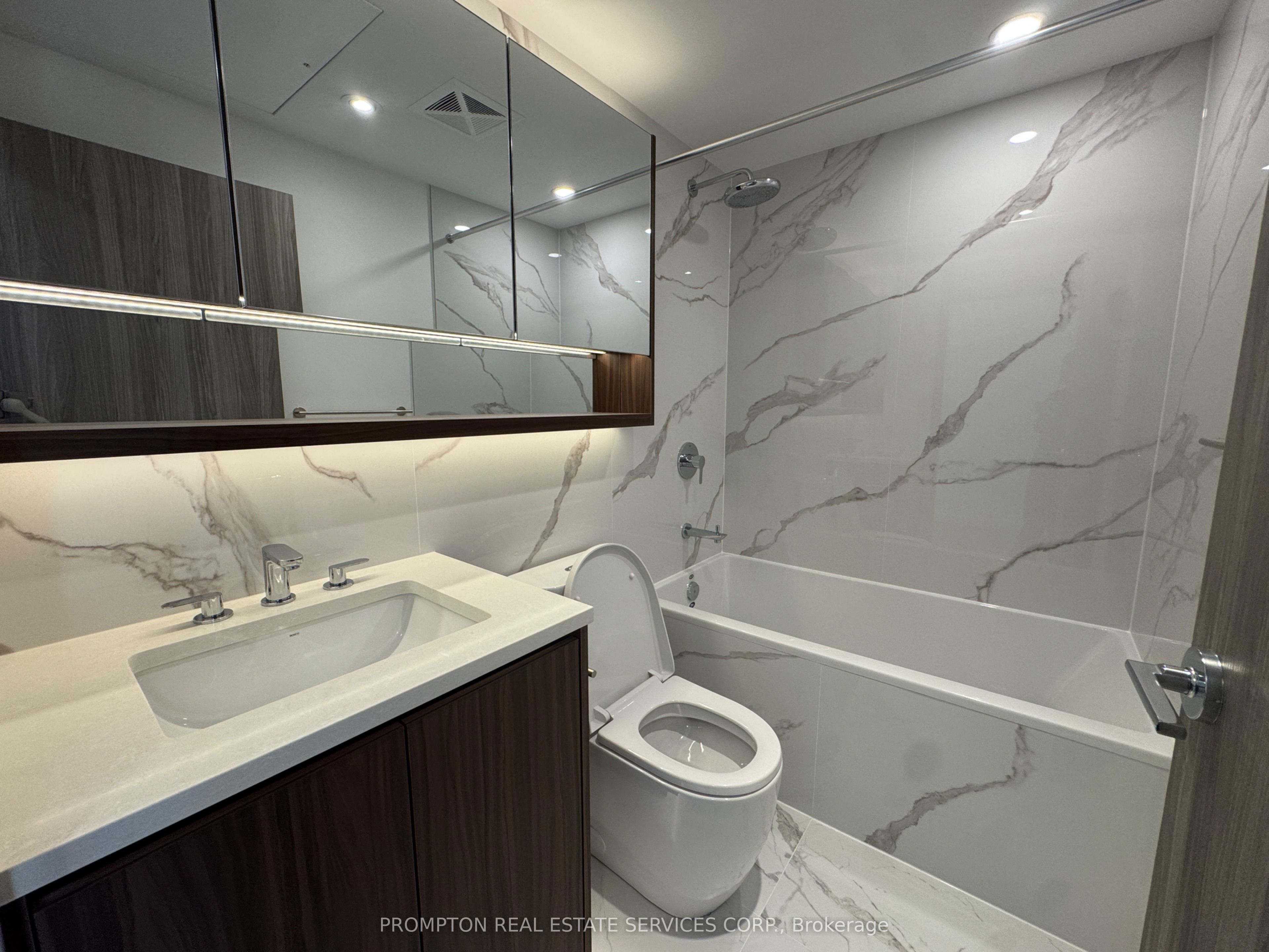 18 Esther Shiner Boulevard 1203, Toronto, ON M2K 0J7 photo 2