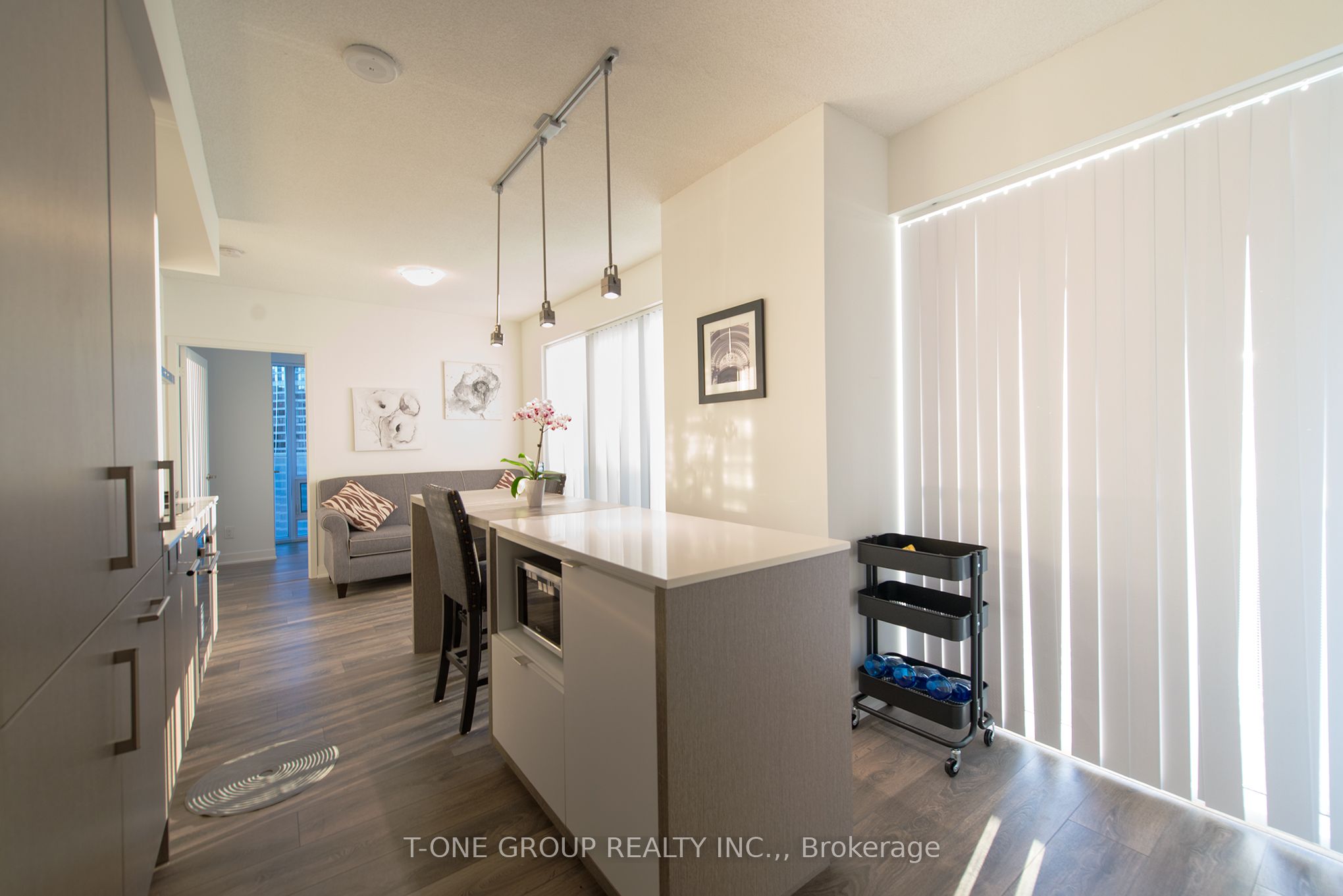 88 Harbour Street 2610, Toronto, ON M5J 1B7 photo 2