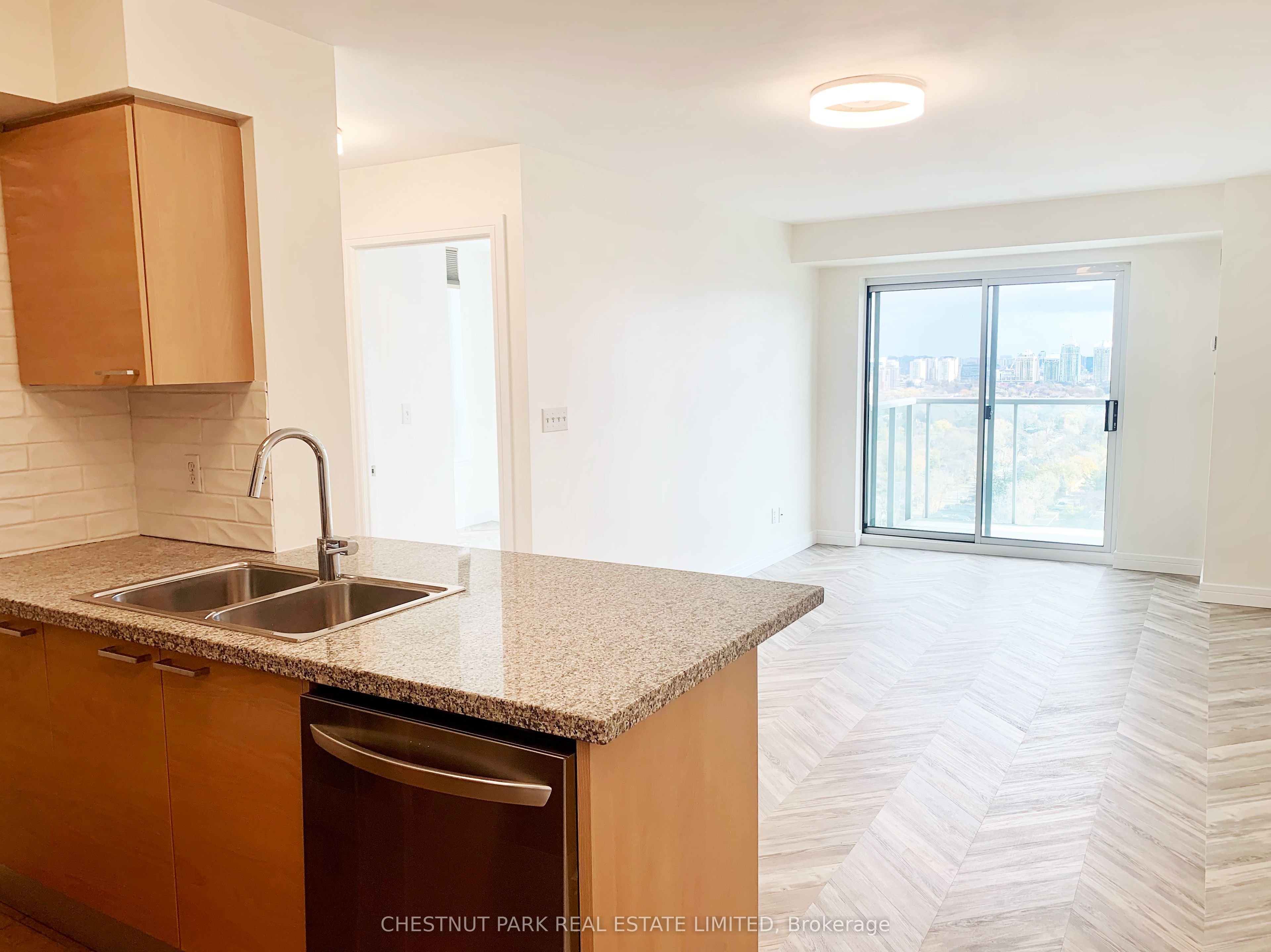 18 Harrison Garden Boulevard 2504, Toronto, ON M2N 2J7 photo 3