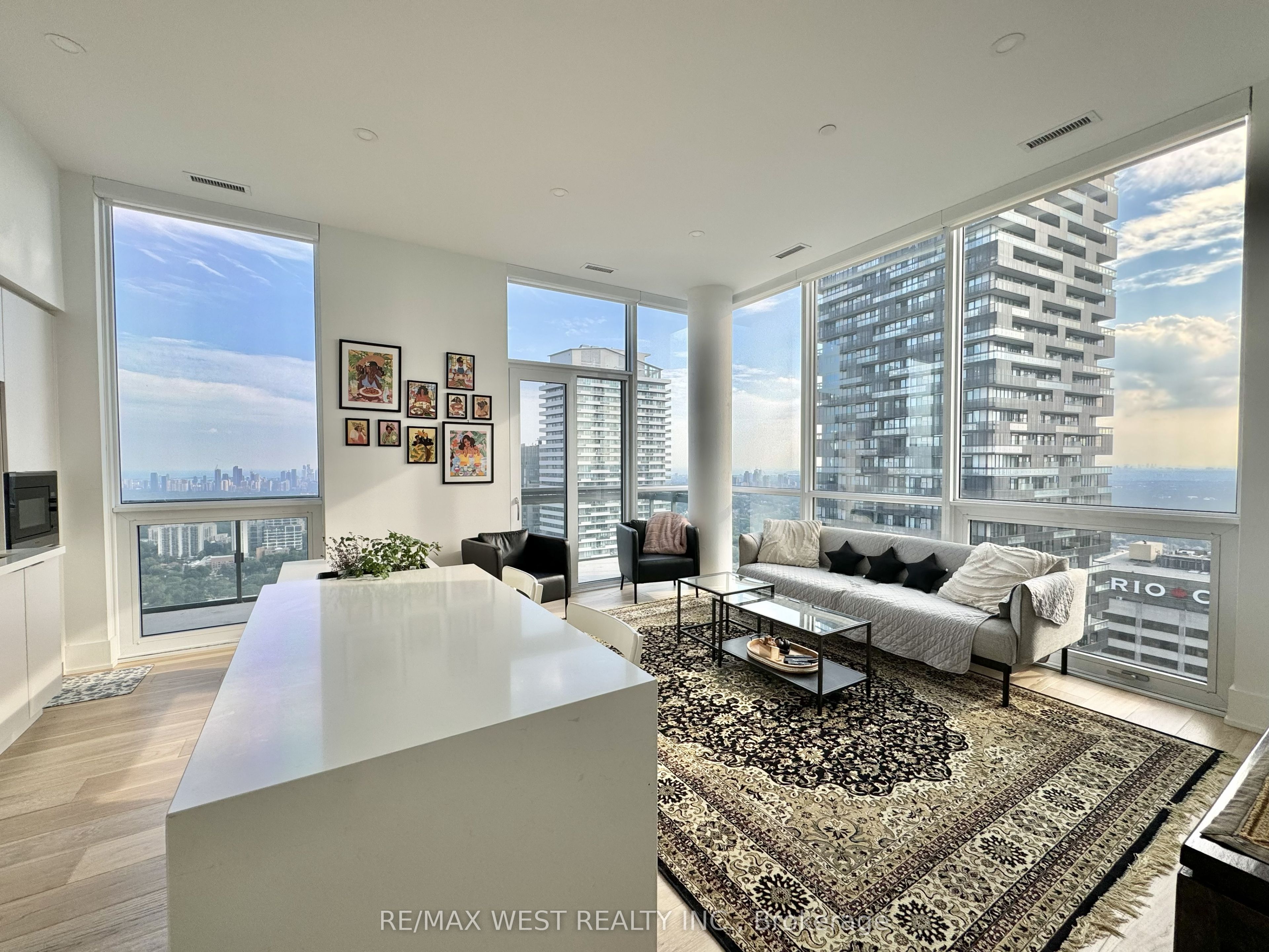 39 Roehampton Avenue 4603, Toronto, ON M4P 1P9 photo 4