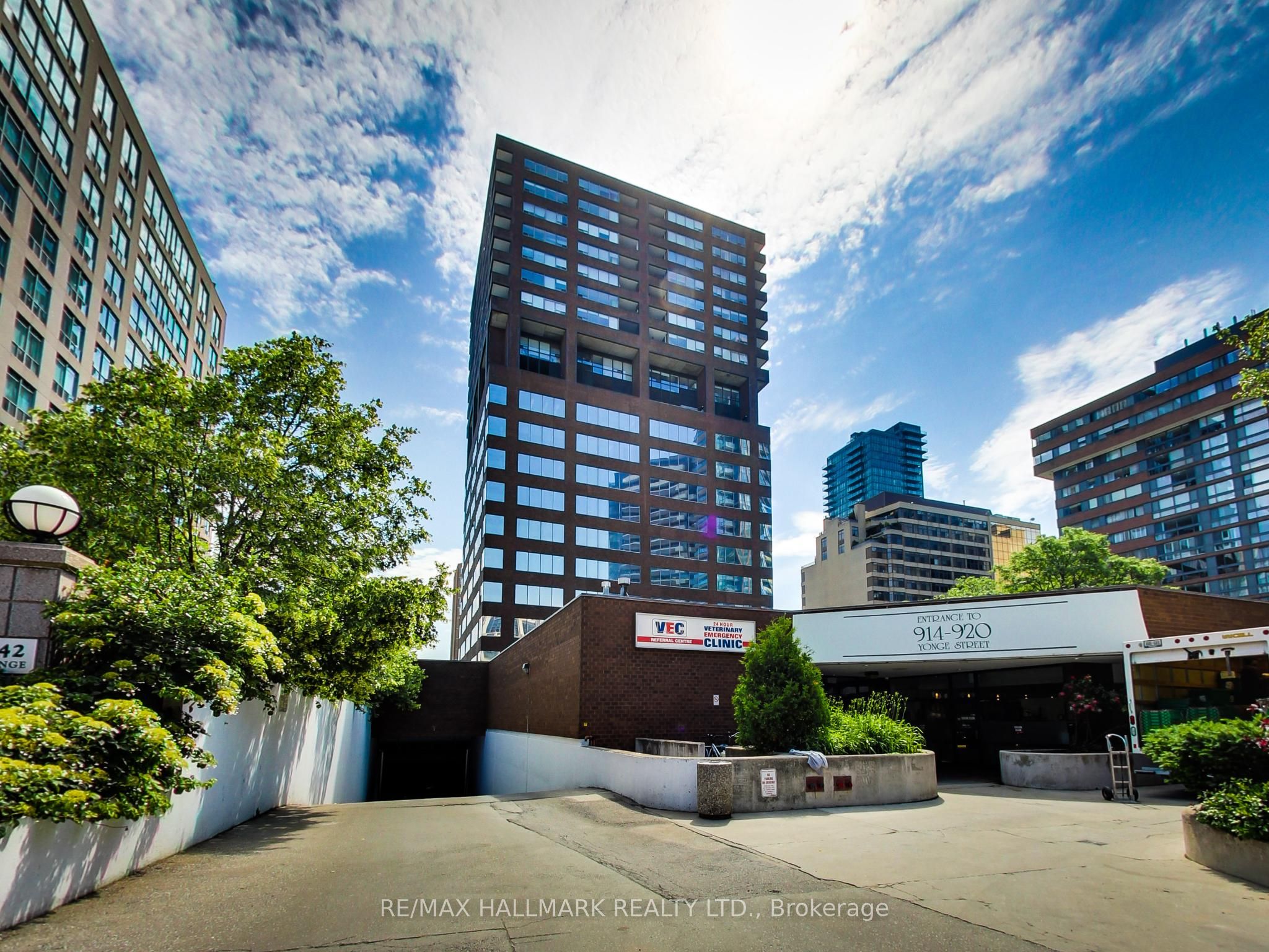 914 Yonge Street 1603, Toronto, ON M4W 3C8 photo 4