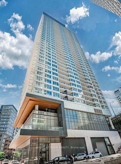 19 Bathurst Street 605, Toronto, ON M5V 0N2 photo 2