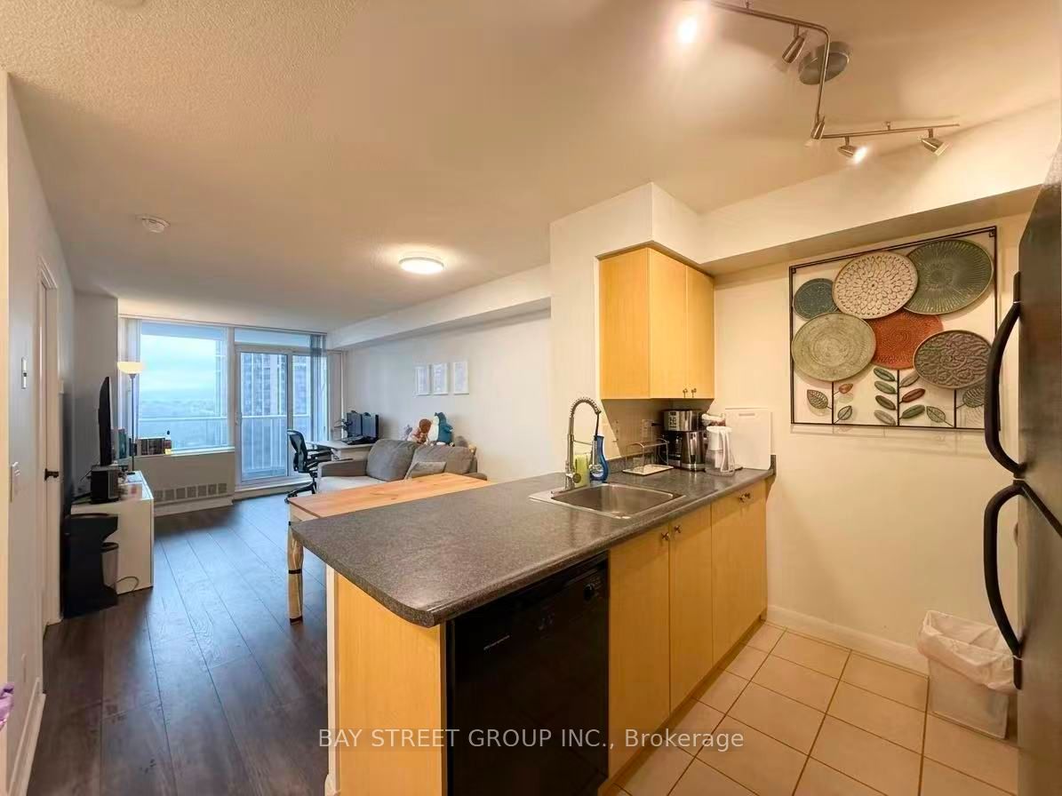 4968 Yonge Street 1202, Toronto, ON M2N 7G9 photo 3