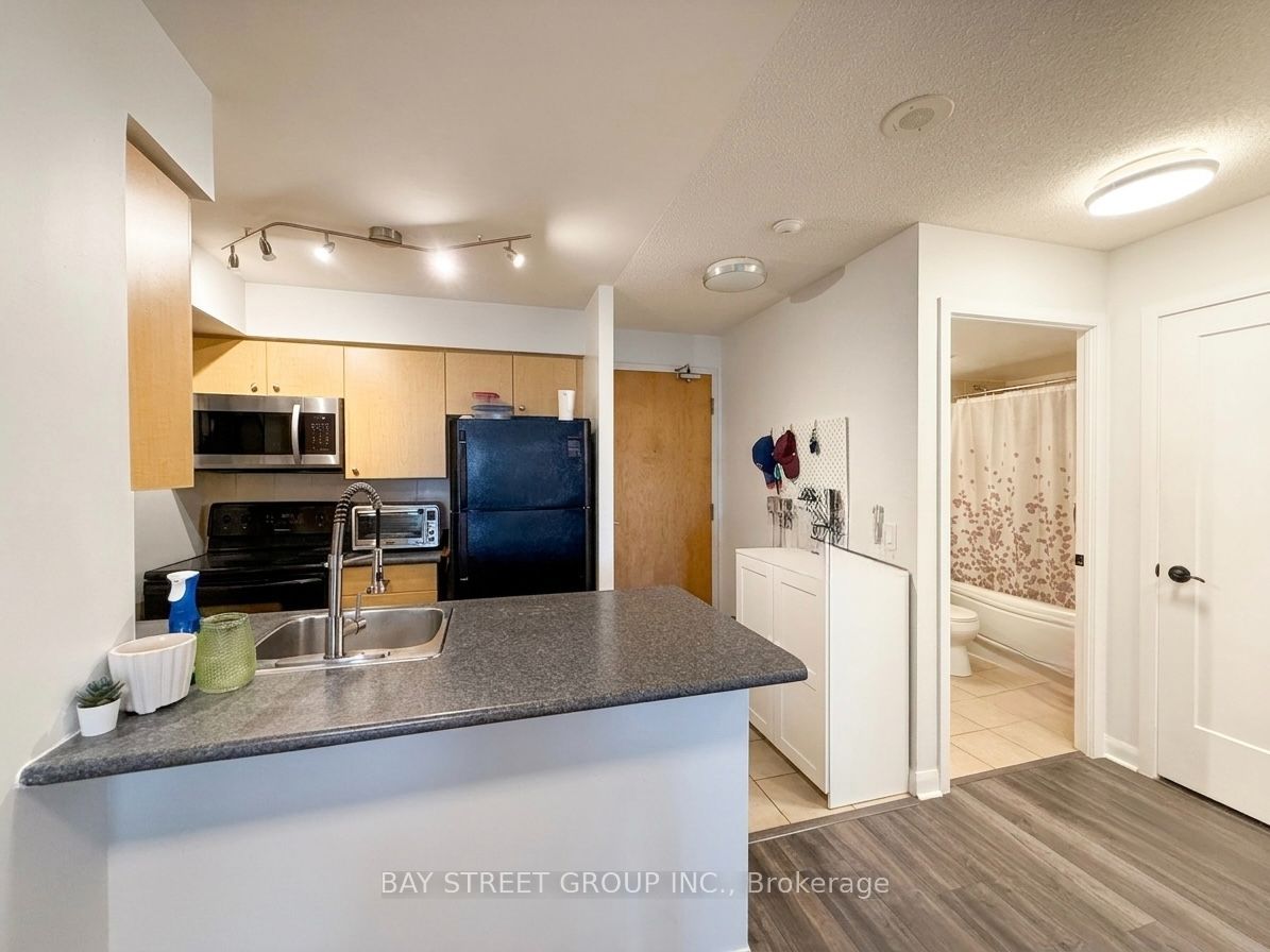 4968 Yonge Street 1202, Toronto, ON M2N 7G9 photo 5