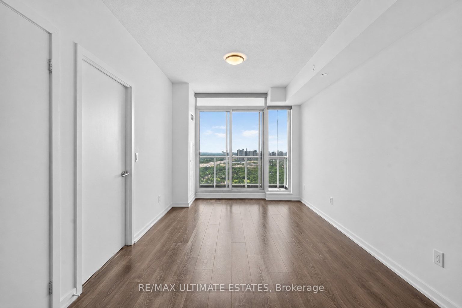 32 Forest Manor Road 2301, Toronto, ON M2J 1M5 photo 3