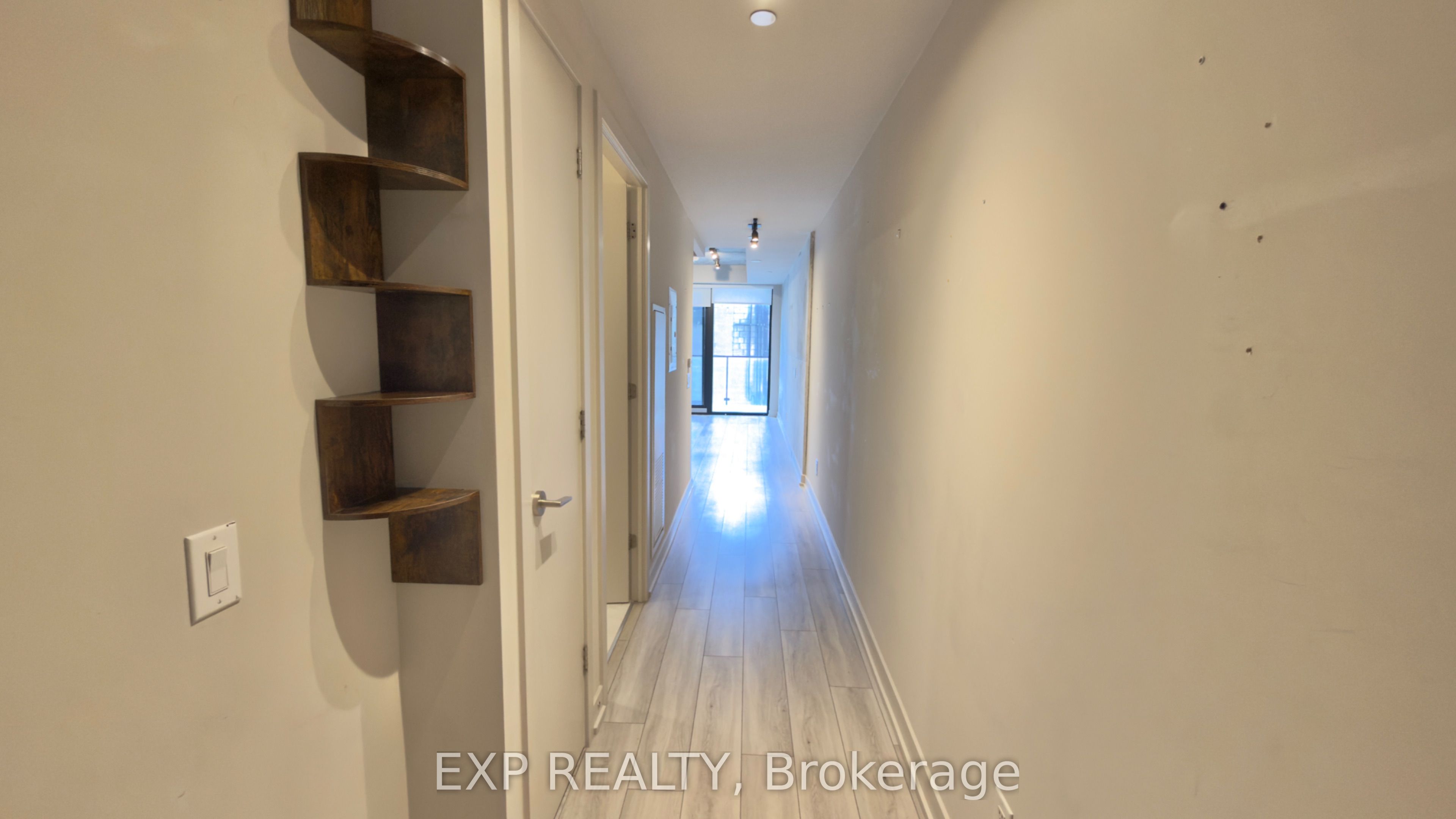 458 Richmond Street W 401, Toronto, ON M5V 0S9