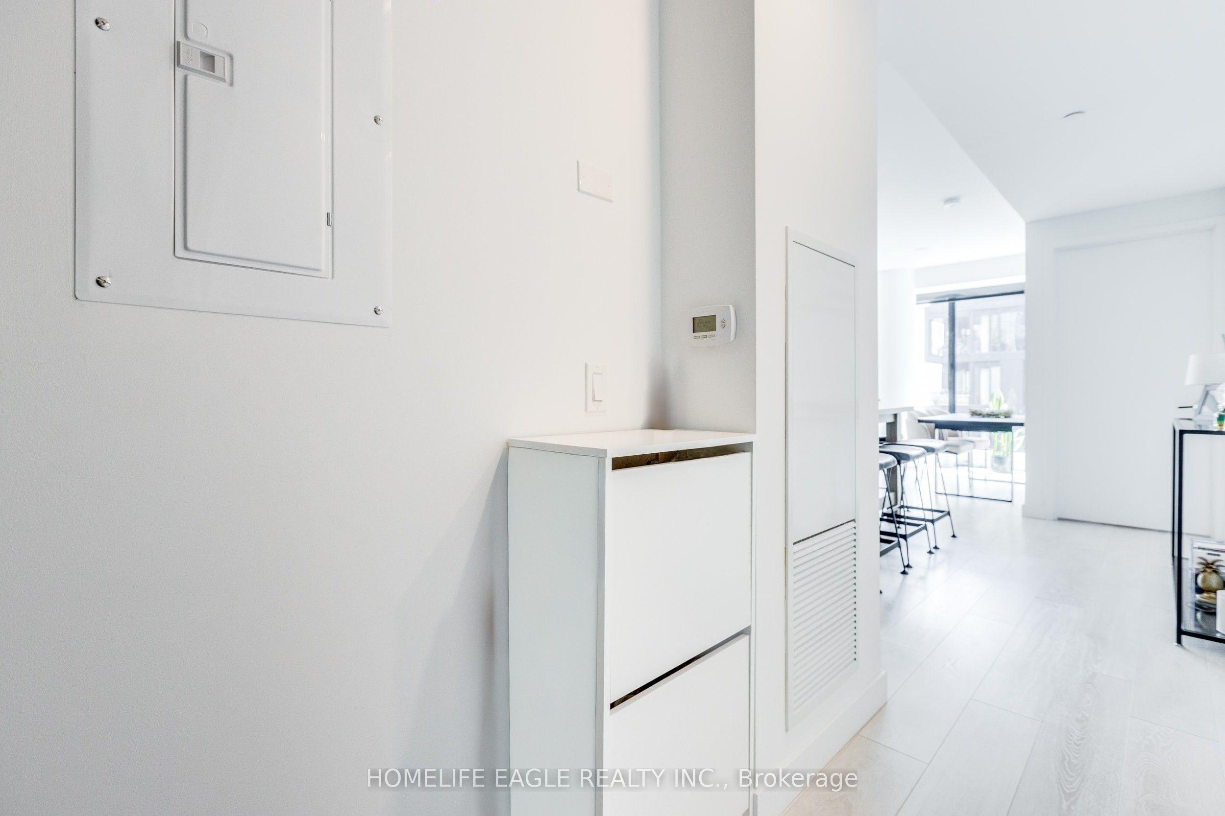 505 W Richmond Street 827, Toronto, ON M5V 1Y3 photo 5