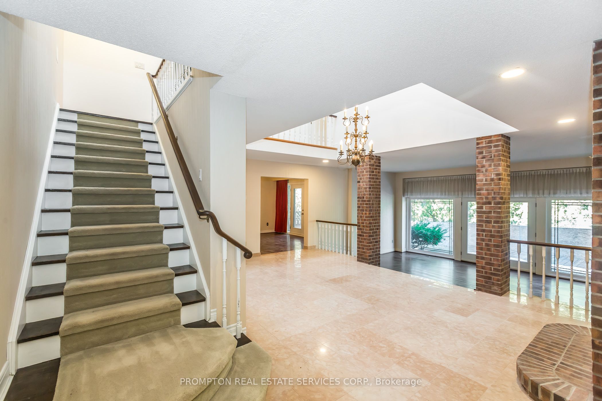 4 Sagewood Drive, Toronto, ON M3B 1T4 photo 2