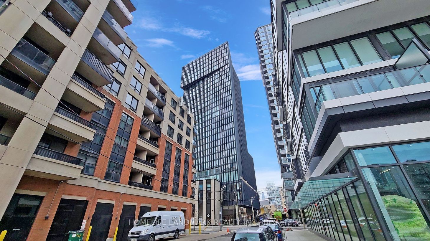 60 Shuter Street 817, Toronto, ON M5B 0B7