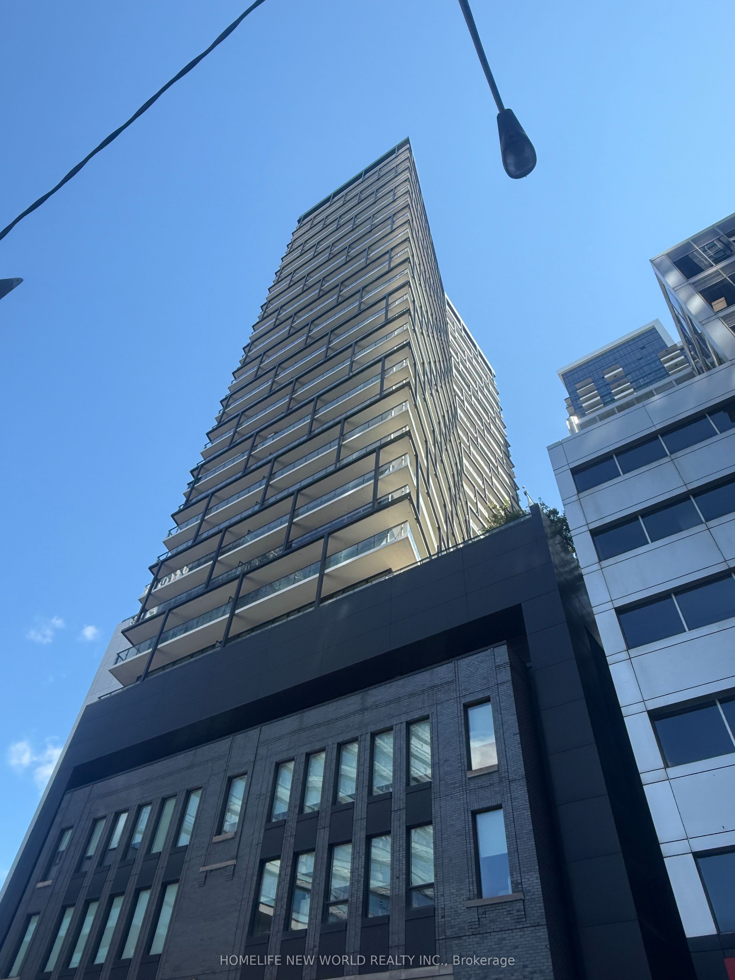125 Peter Street 2311, Toronto, ON M5V 2G9