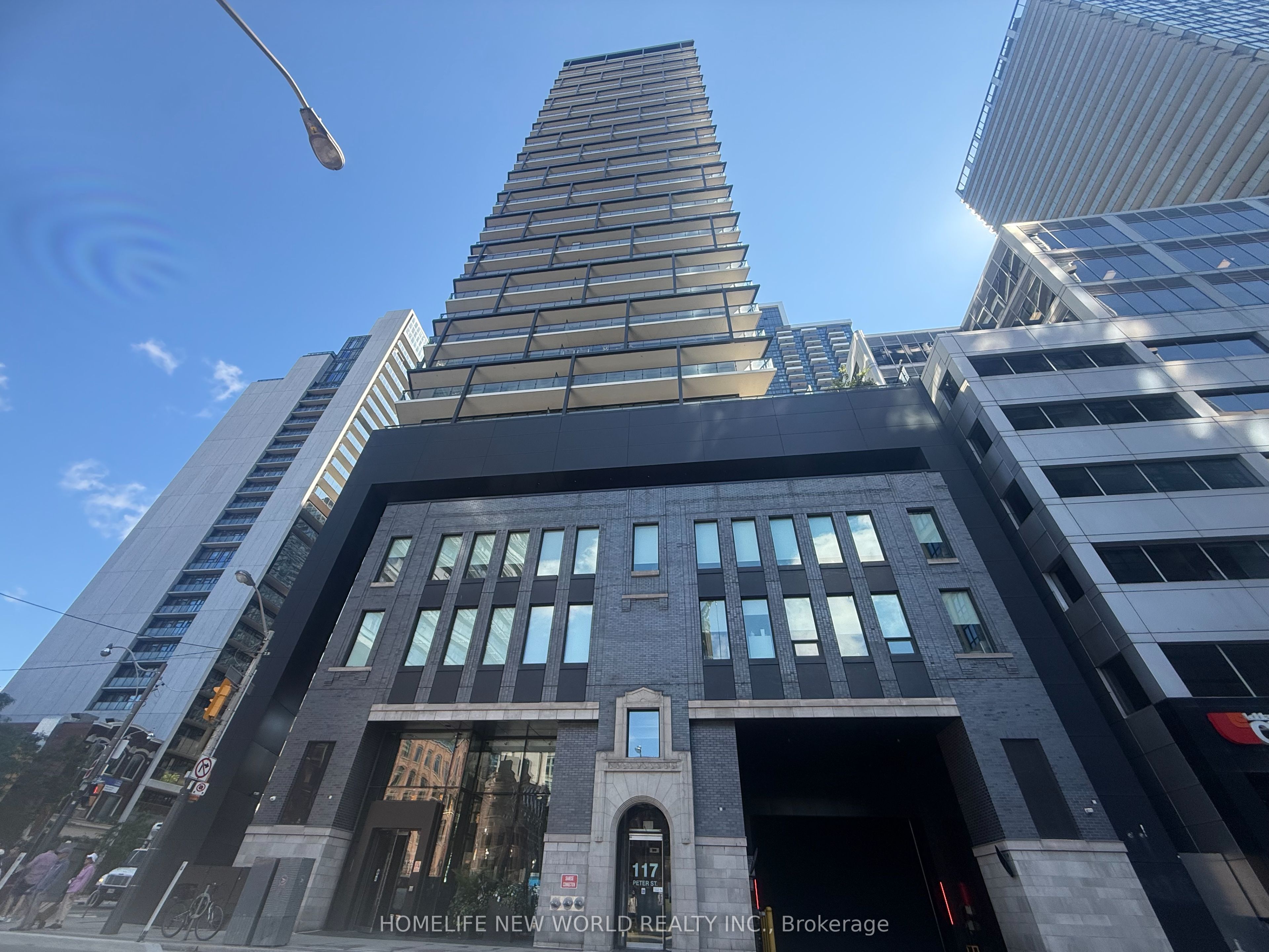 125 Peter Street 2311, Toronto, ON M5V 2G9 photo 3