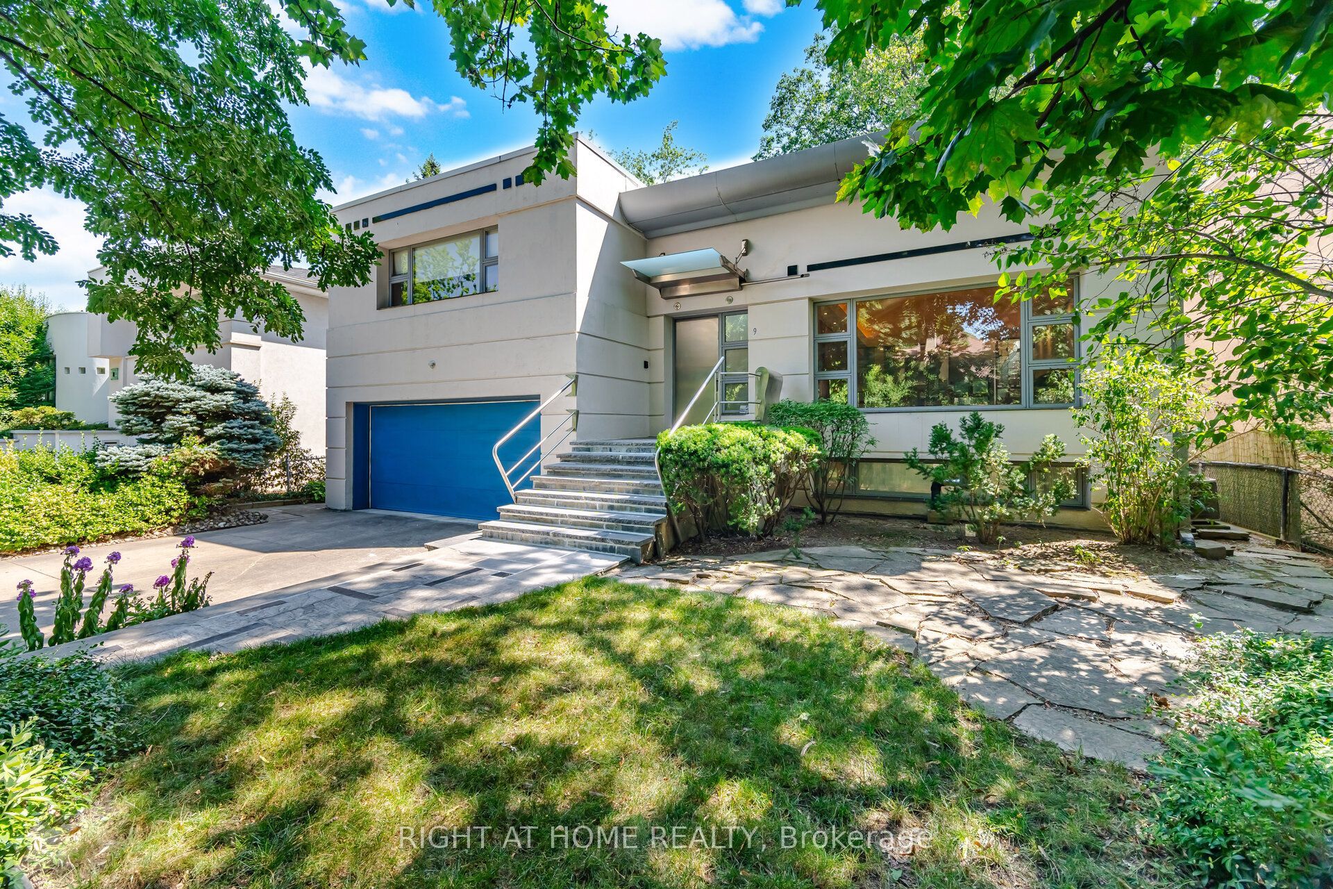 9 Saguenay Avenue, Toronto, ON M5N 2Y5 photo 2