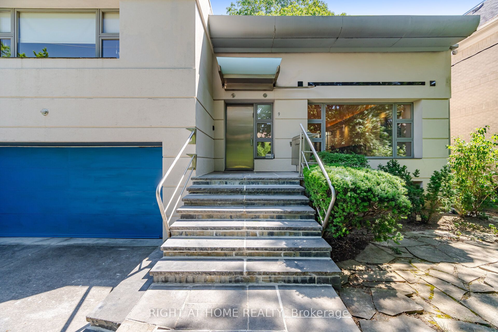 9 Saguenay Avenue, Toronto, ON M5N 2Y5 photo 4