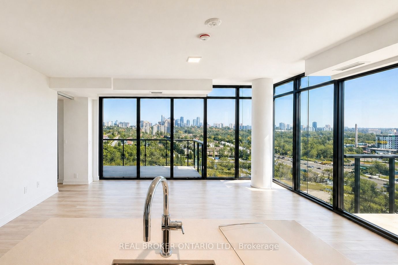 29 Green Trail Court 1501, Toronto, ON M2K 0J9 photo 3