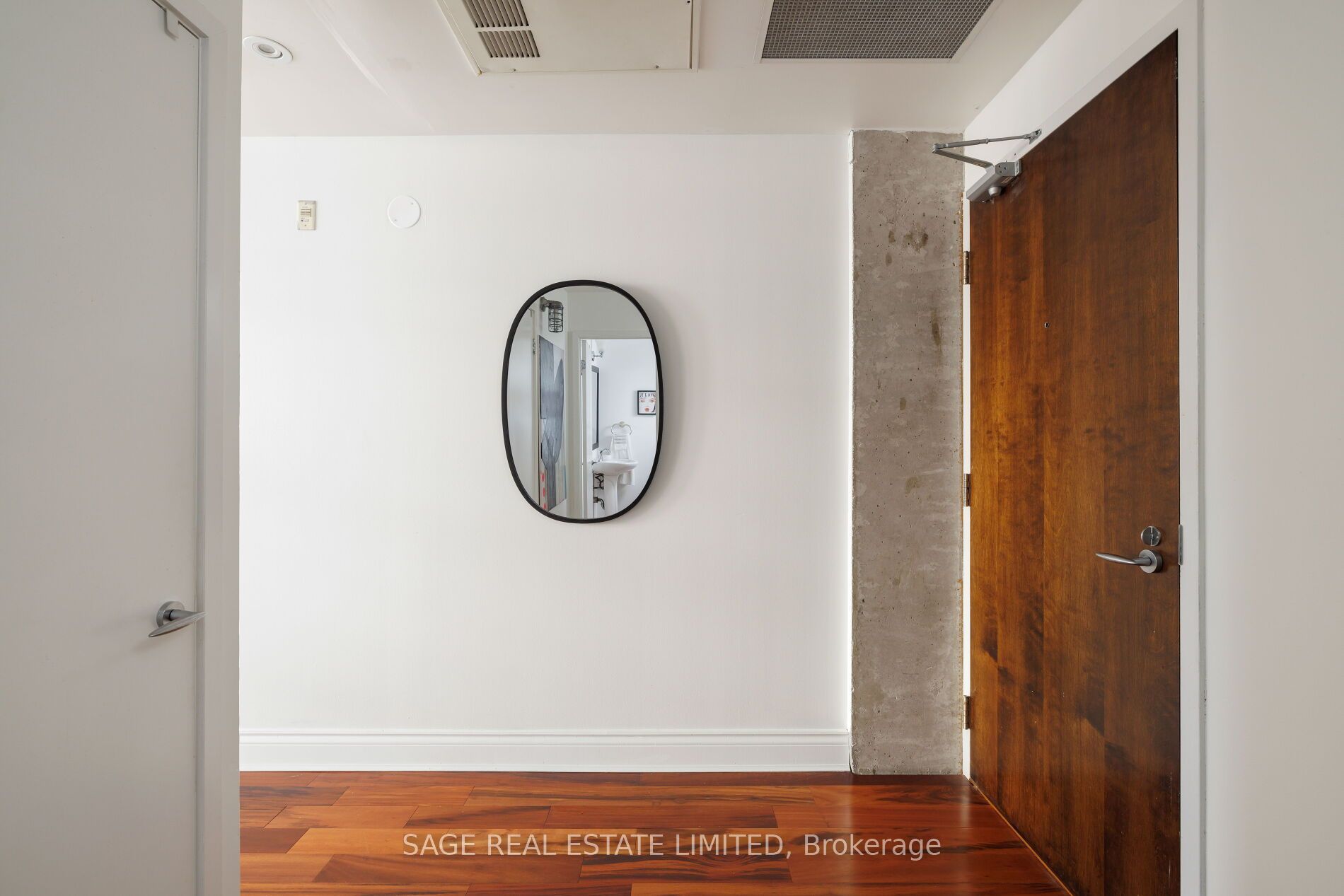 261 King Street E 402, Toronto, ON M5A 4T6 photo 3