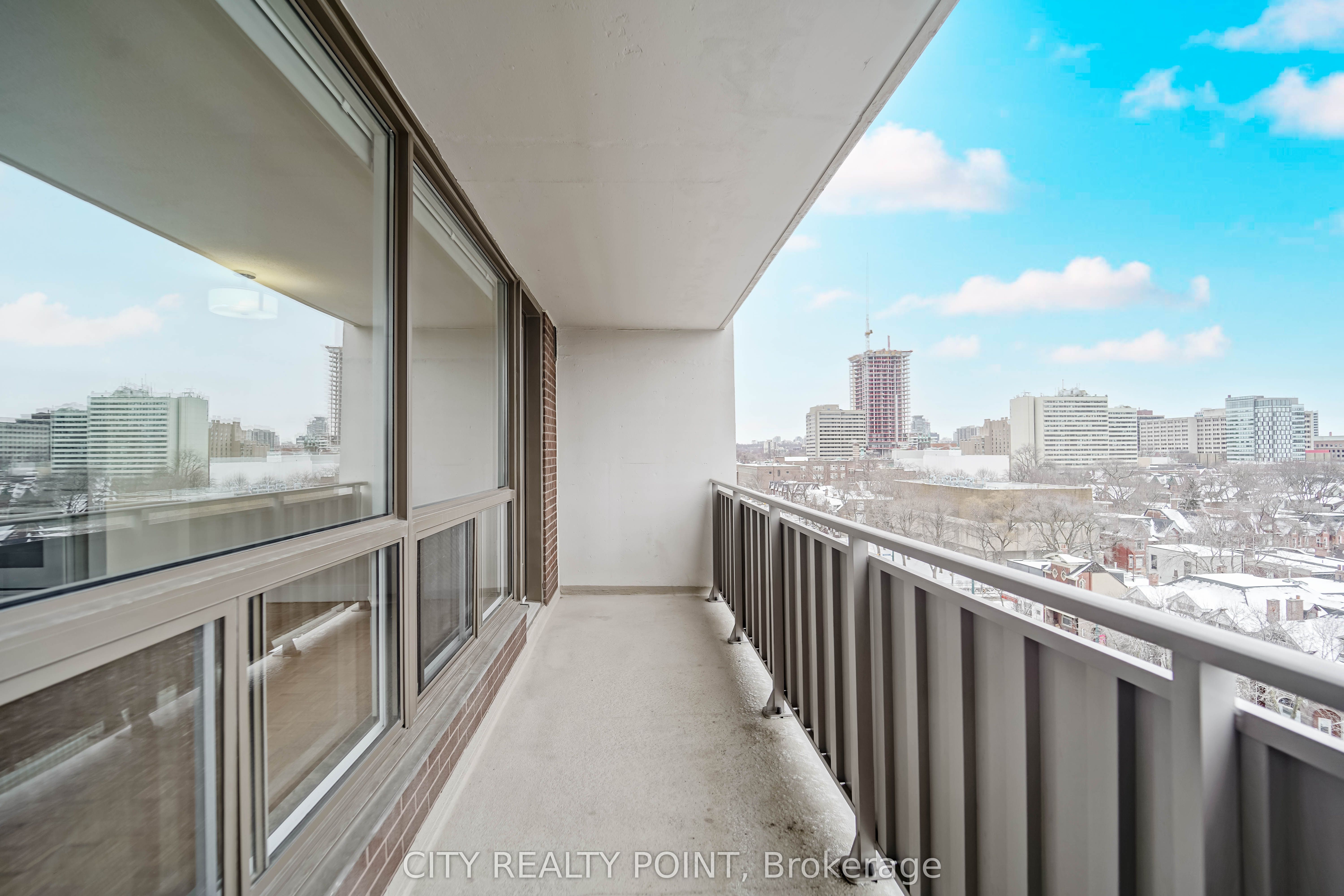 666 Spadina Avenue 610, Toronto, ON M5S 2H8 photo 3