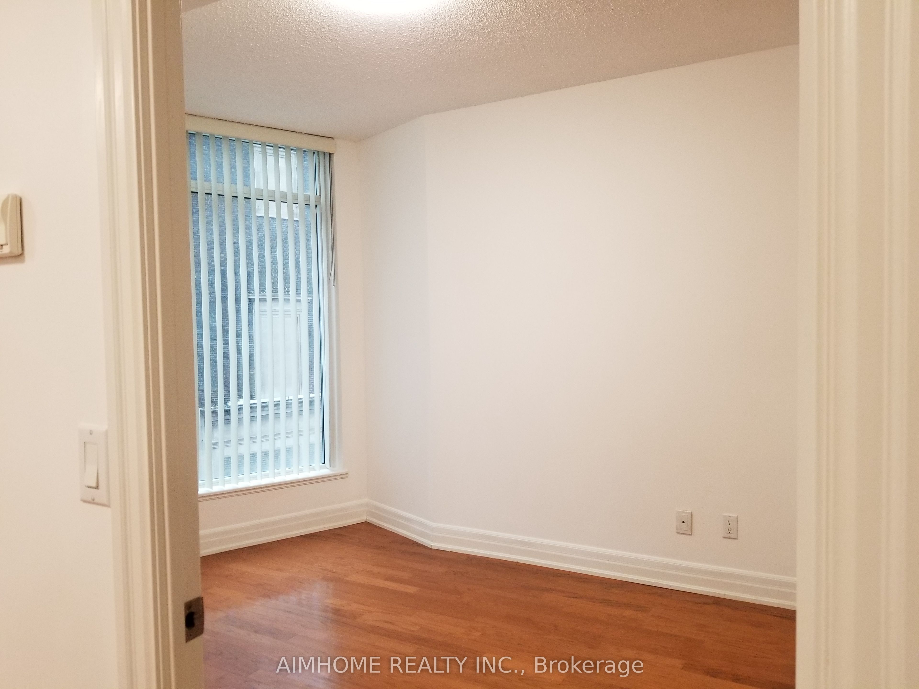 8 Scollard Street 402, Toronto, ON M5R 1M2 photo 3