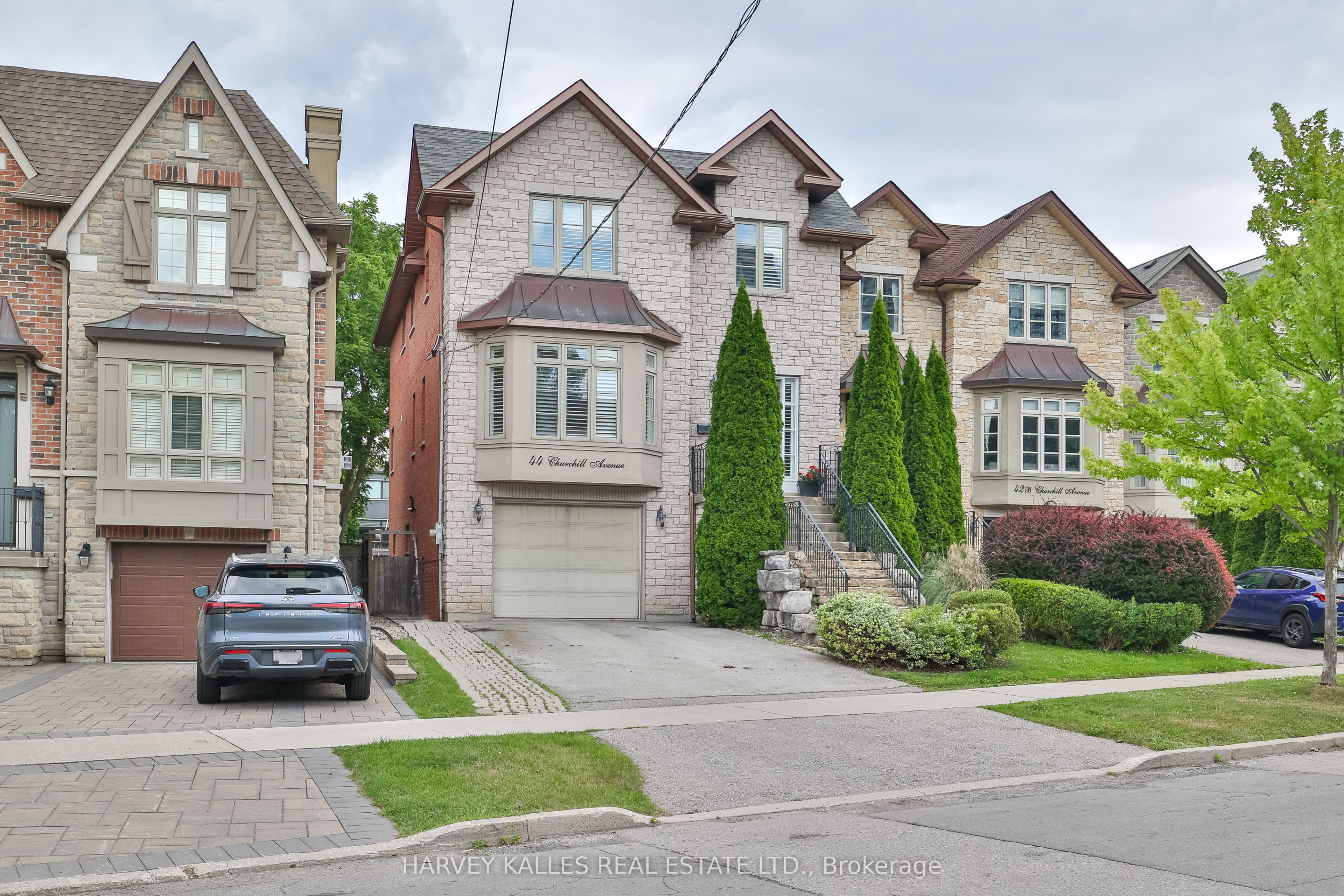 44 Churchill Avenue, Toronto, ON M2N 1Y7