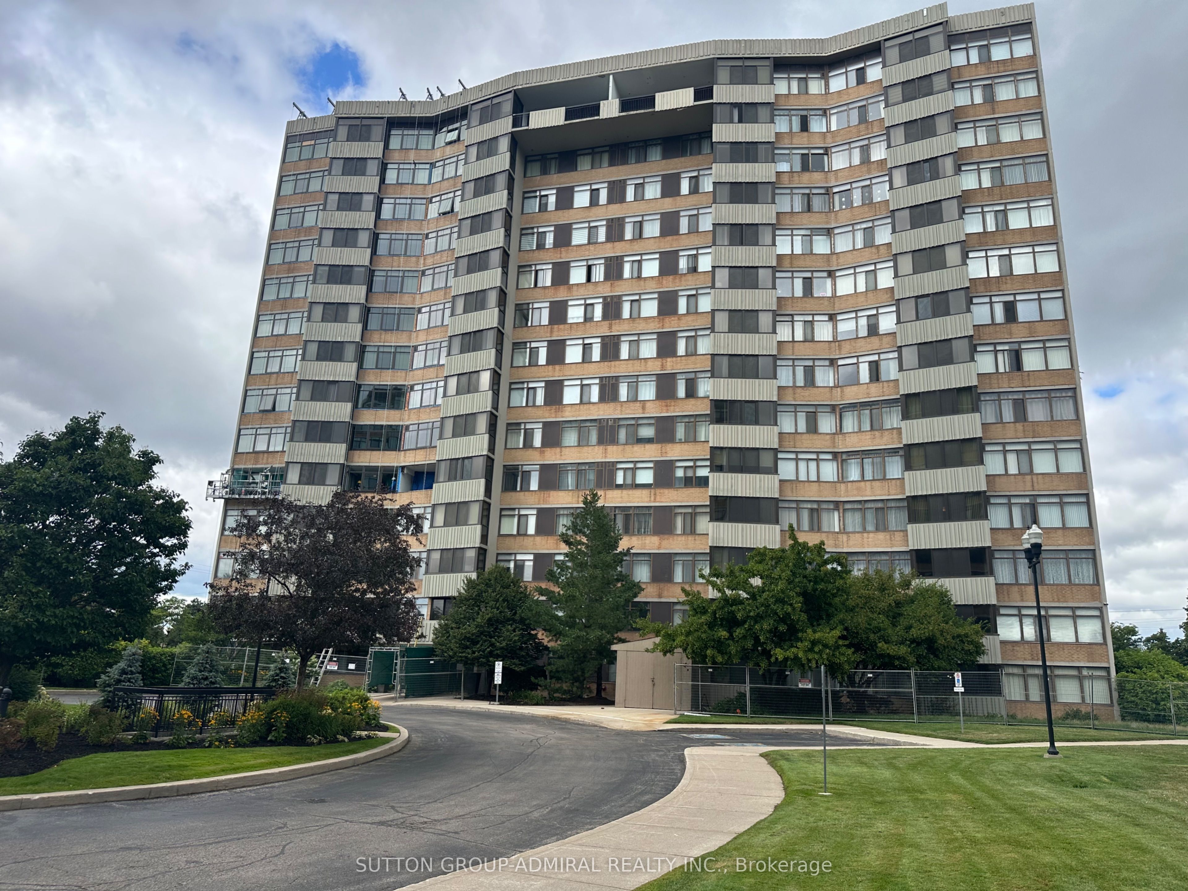 1201 Steeles Avenue, Toronto, ON M2R 3K1