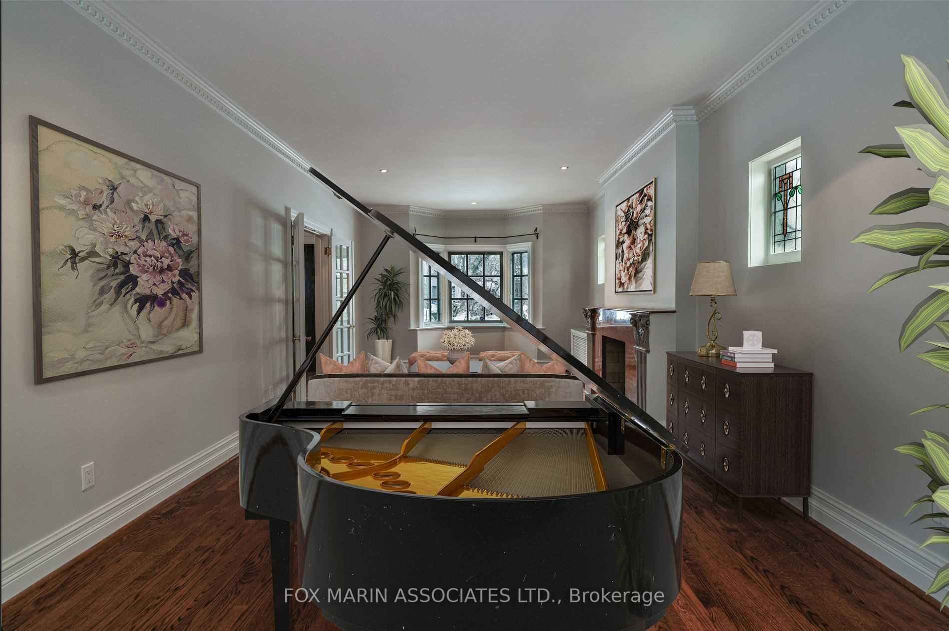 54 Heathdale Road, Toronto, ON M6C 1M8 photo 5