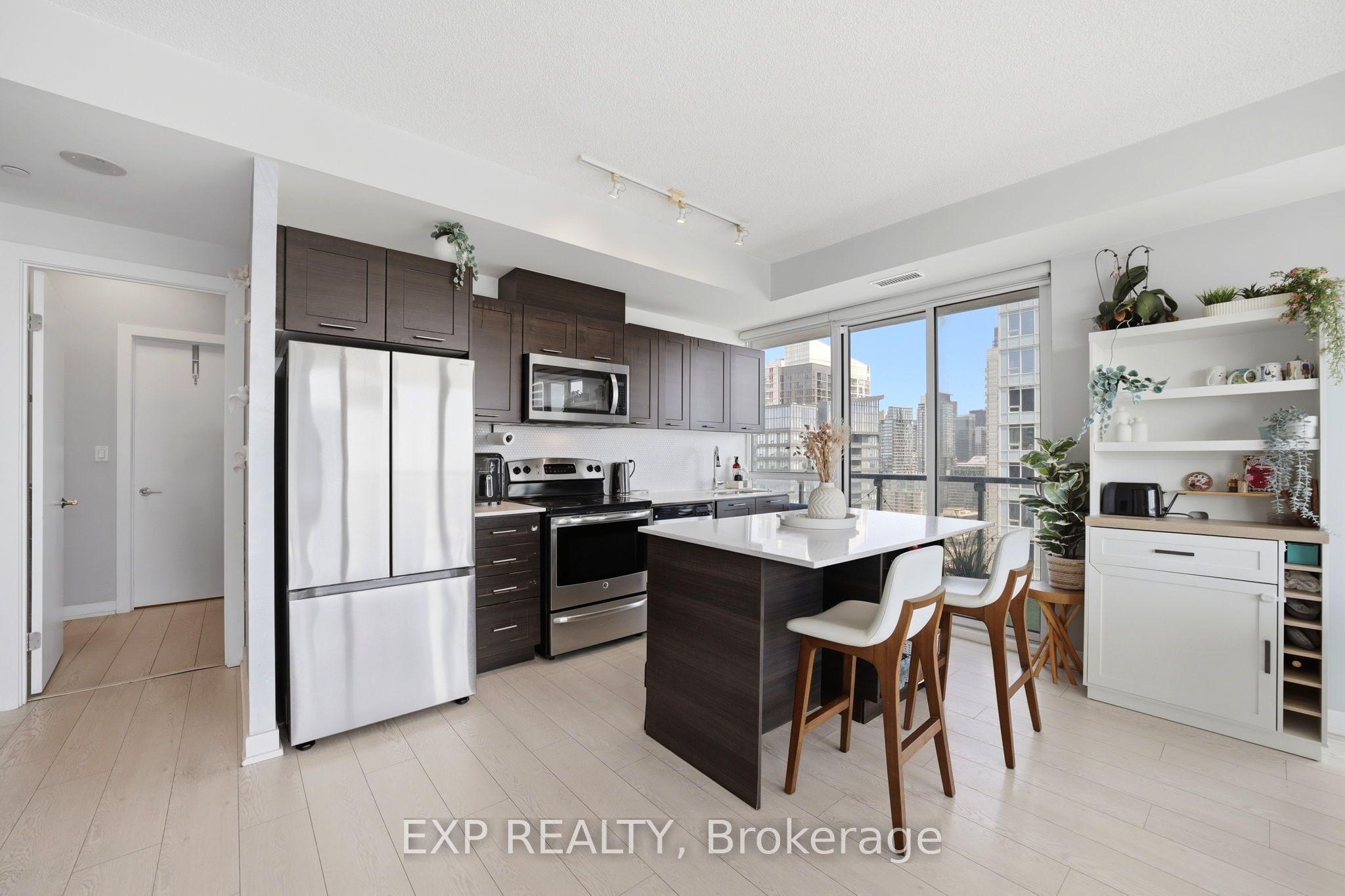 20 Bruyeres Mews LPH07, Toronto, ON M5V 0G8 photo 5