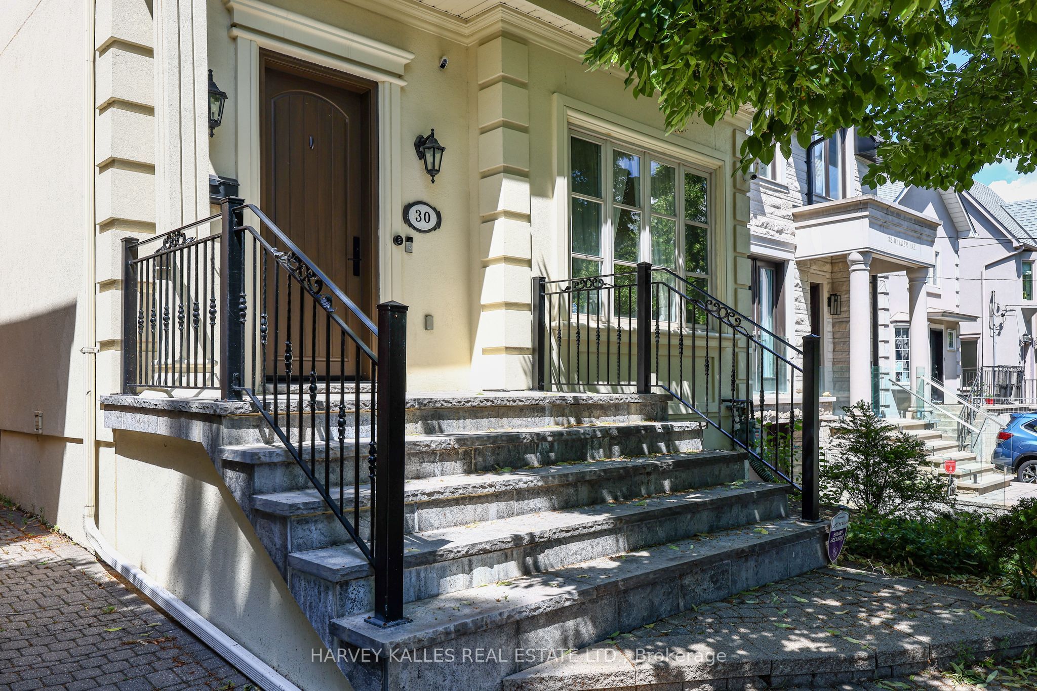 30 Walder Avenue, Toronto, ON M4P 2R6 photo 2