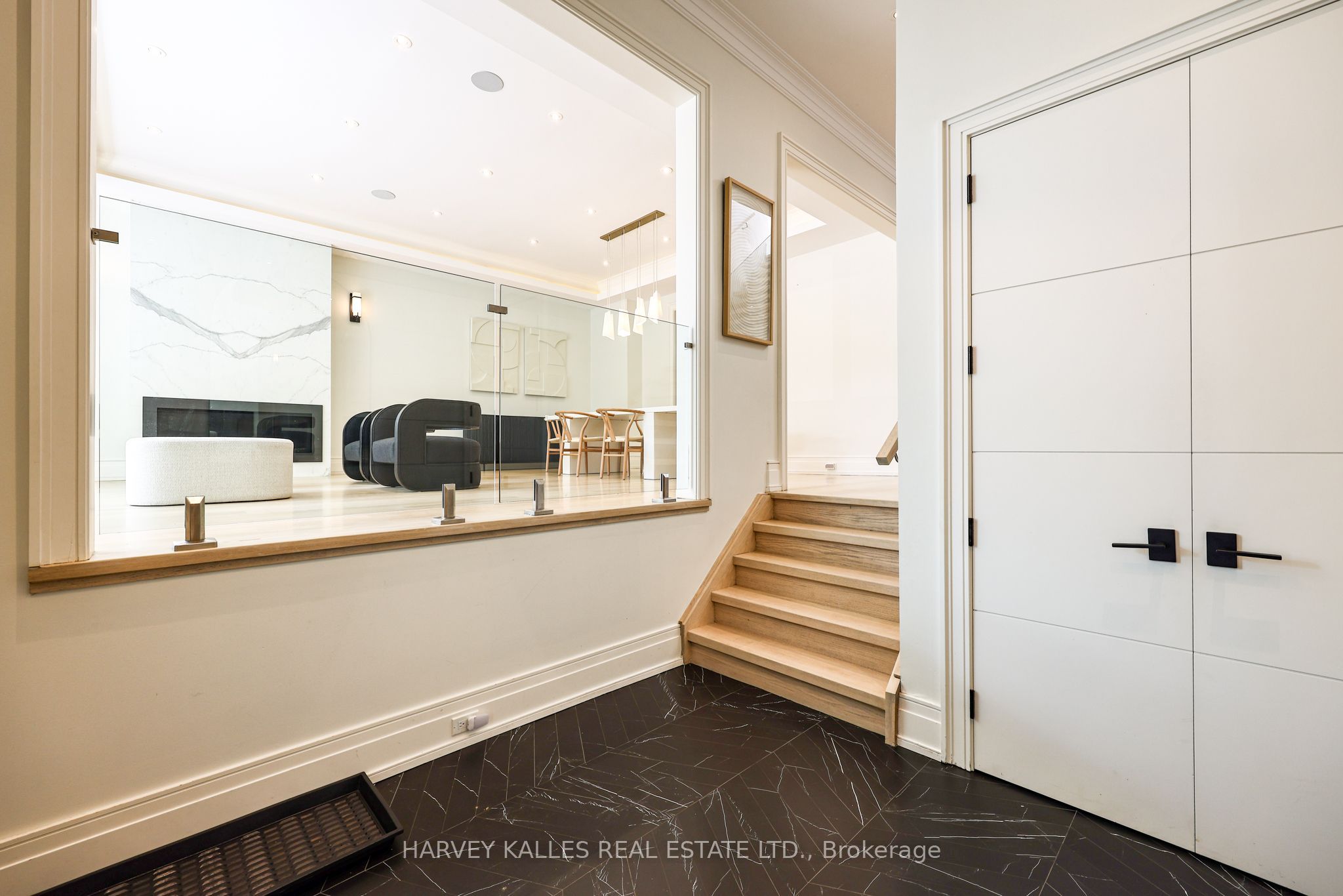 42 Carmichael Avenue, Toronto, ON M5M 2W7 photo 3